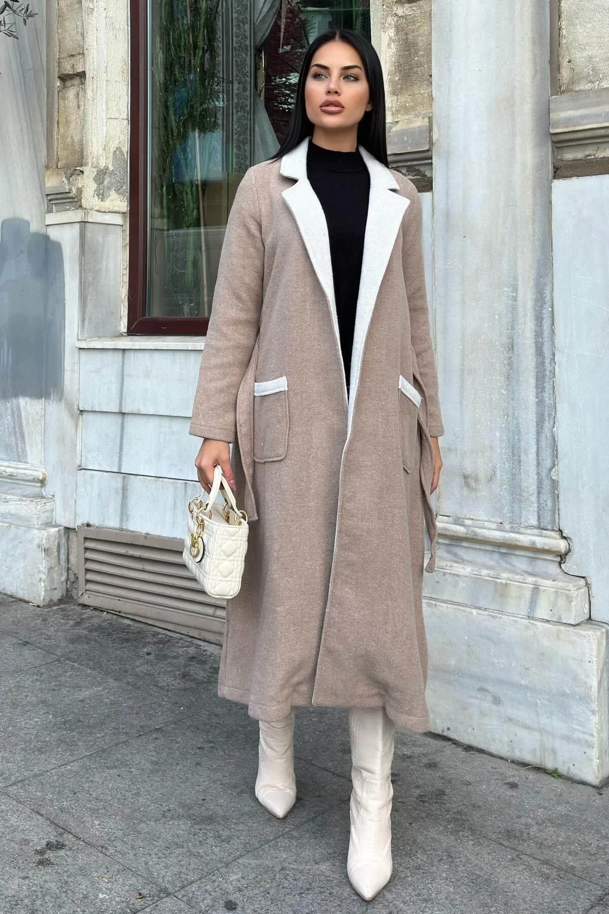 Bej Çift Taraflı Kruvaze Yaka, Kuşaklı, Yumoş Dokulu, Duble Kaşe Uzun Ceket