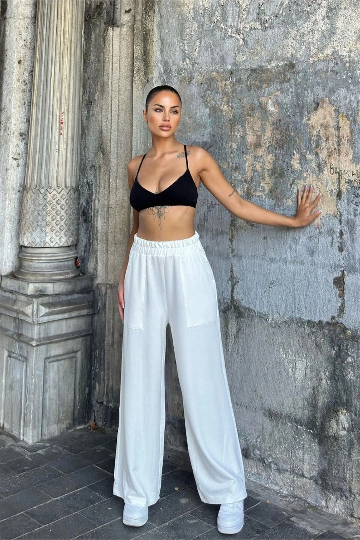 Beyaz Beli Lastikli, Cepli, Bol Paça, Salaş Pantolon