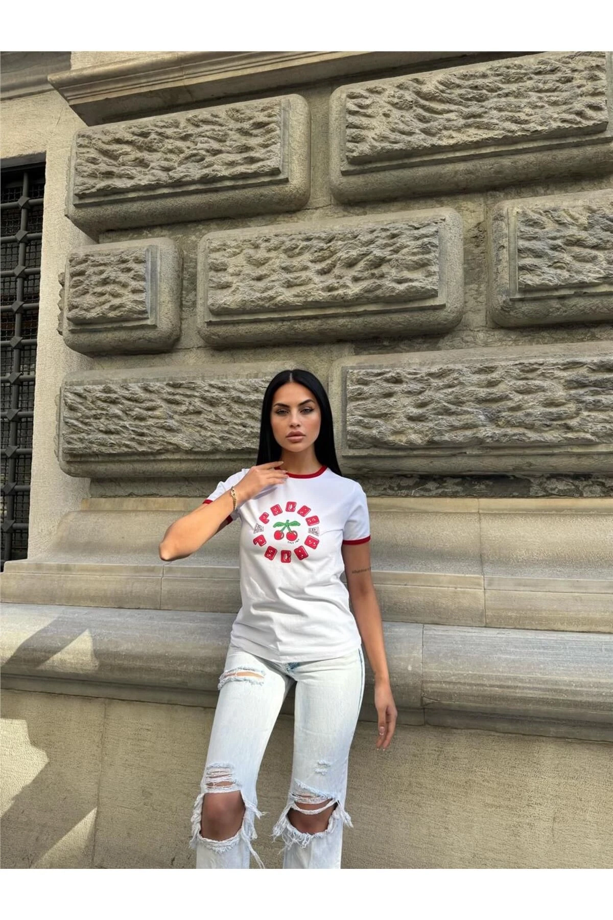 Beyaz Kiraz Desenli Pamuklu Tişört