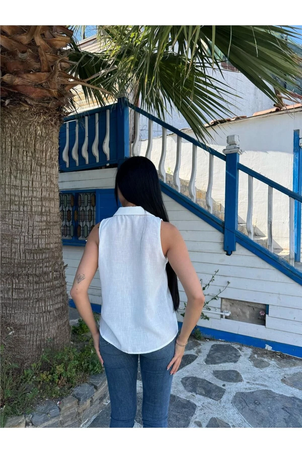 Ekru Nakışlı Koton Kolsuz Gömlek