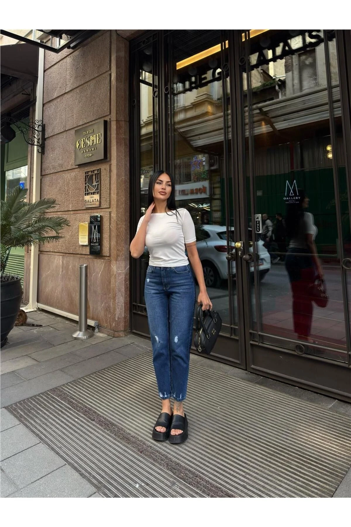 Kadın Ekru Kayık Yaka Kısa Kollu Viskon Badi Tişört