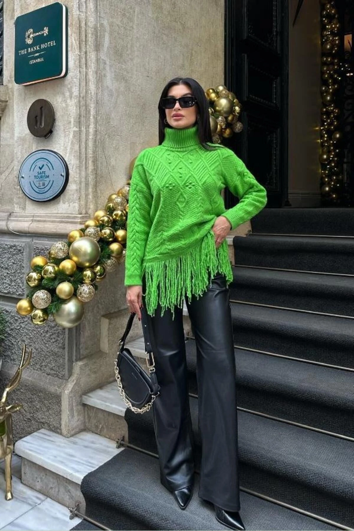 Kadın Fıstık Yeşili Triko Balıkçı Yaka Oversize Kazak