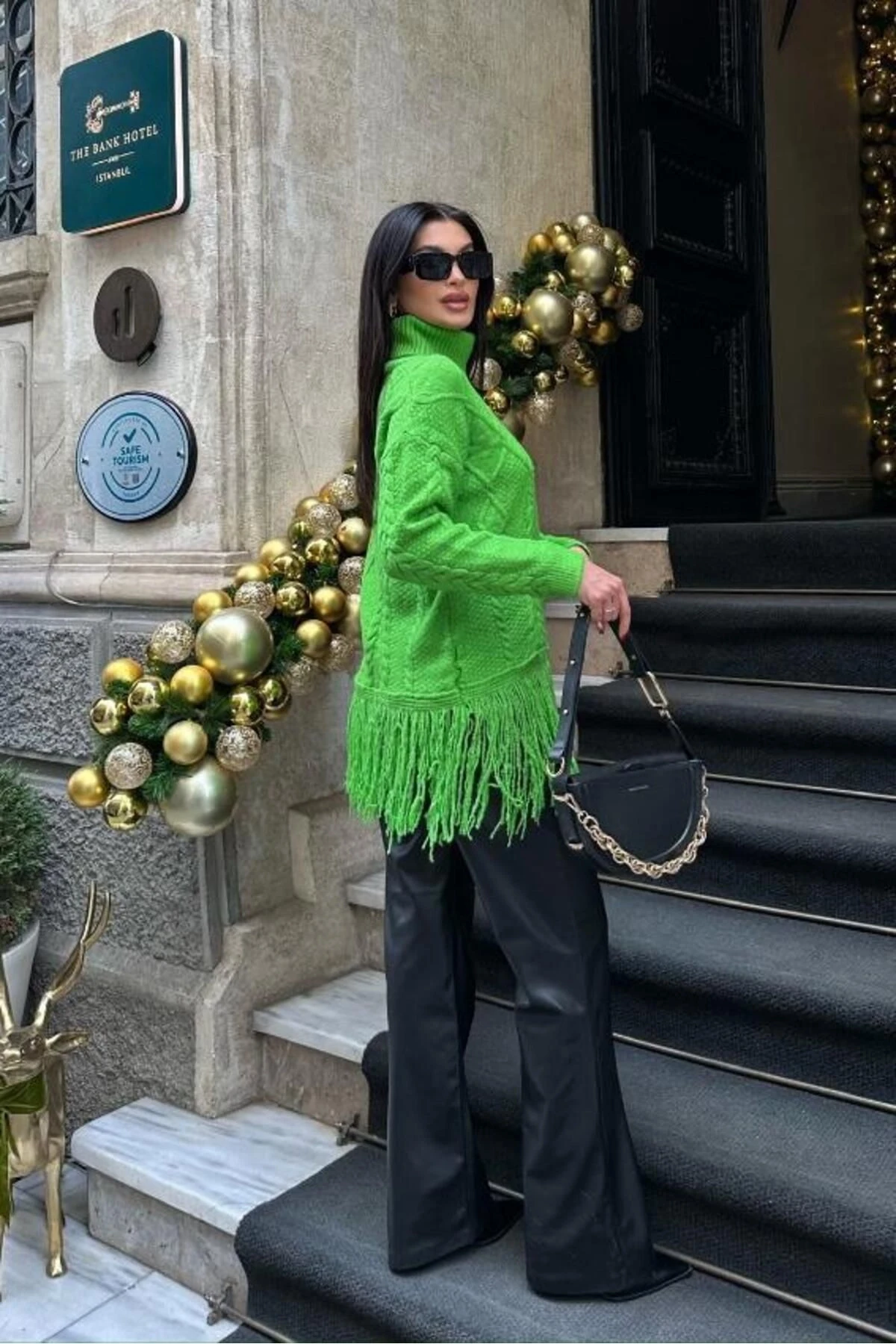 Kadın Fıstık Yeşili Triko Balıkçı Yaka Oversize Kazak