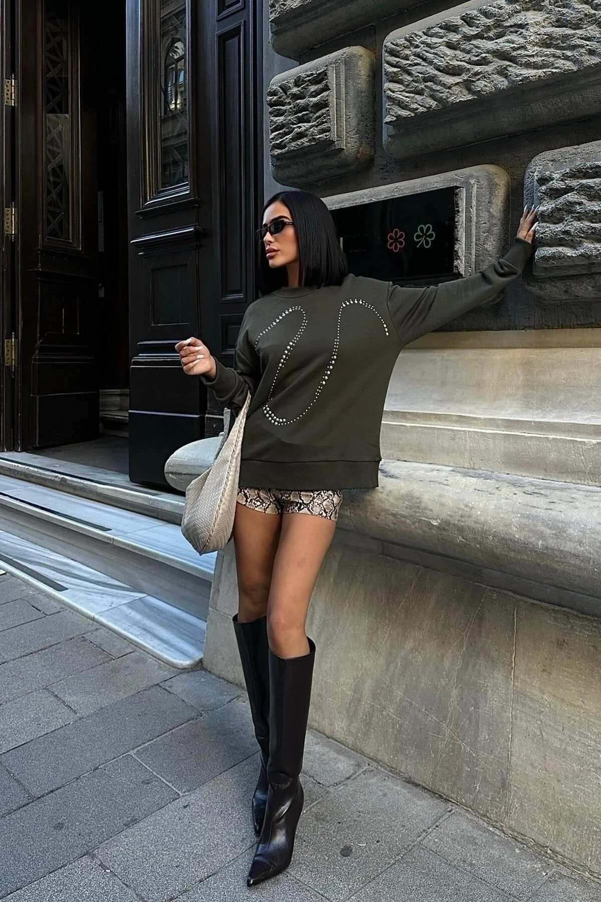 Kadın Haki Taşlı Pamuk Oversize Sweatshirt