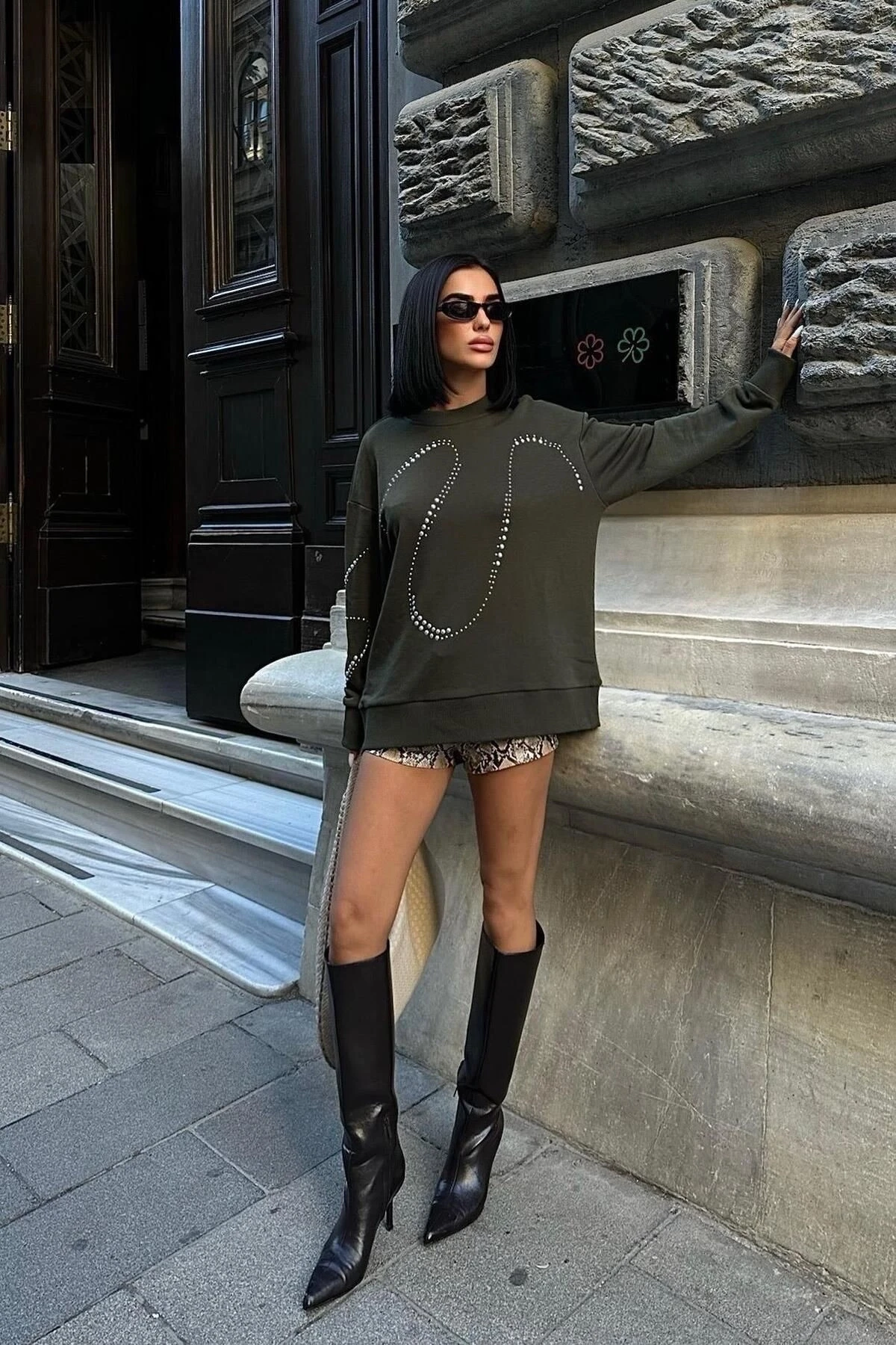 Kadın Haki Taşlı Pamuk Oversize Sweatshirt