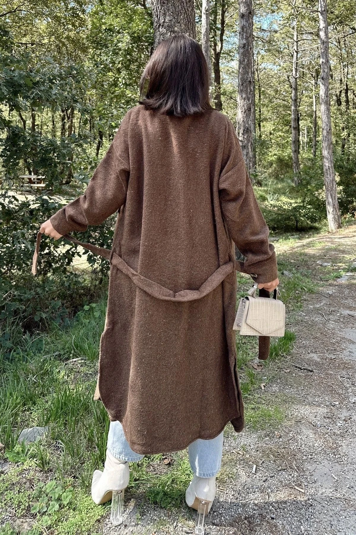 Kadın Kahve Uzun Kol, Çift Cepli, Eteği Oval Kesim, Kemerli, Kaşe Gömlek Kaban