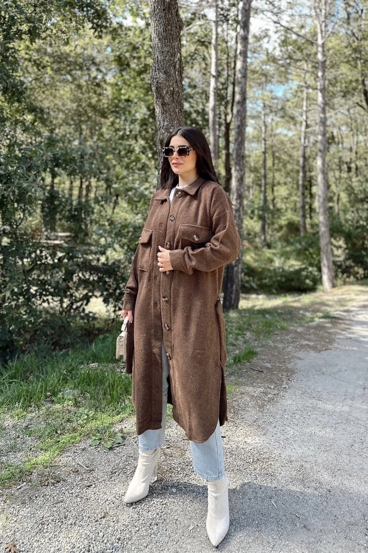 Kadın Kahve Uzun Kol, Çift Cepli, Eteği Oval Kesim, Kemerli, Kaşe Gömlek Kaban