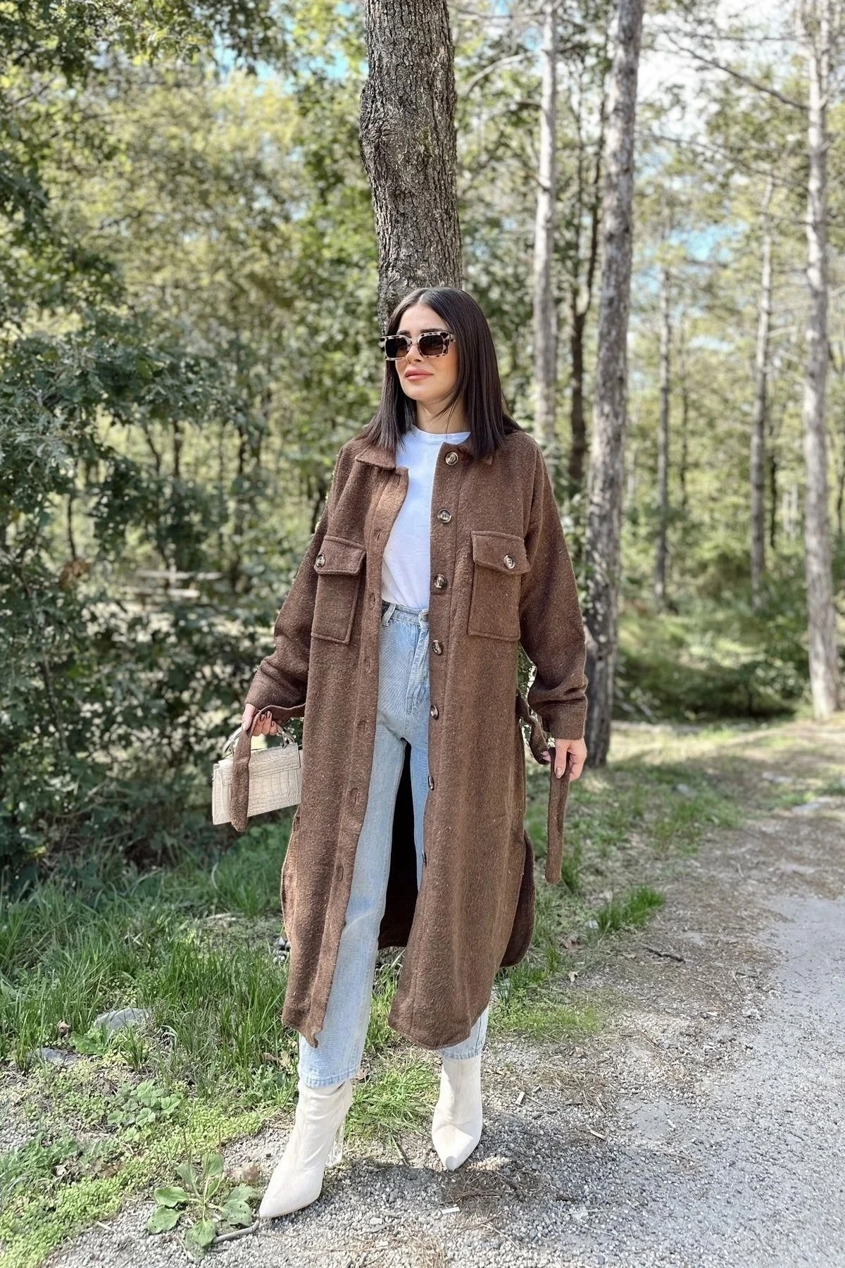 Kadın Kahve Uzun Kol, Çift Cepli, Eteği Oval Kesim, Kemerli, Kaşe Gömlek Kaban