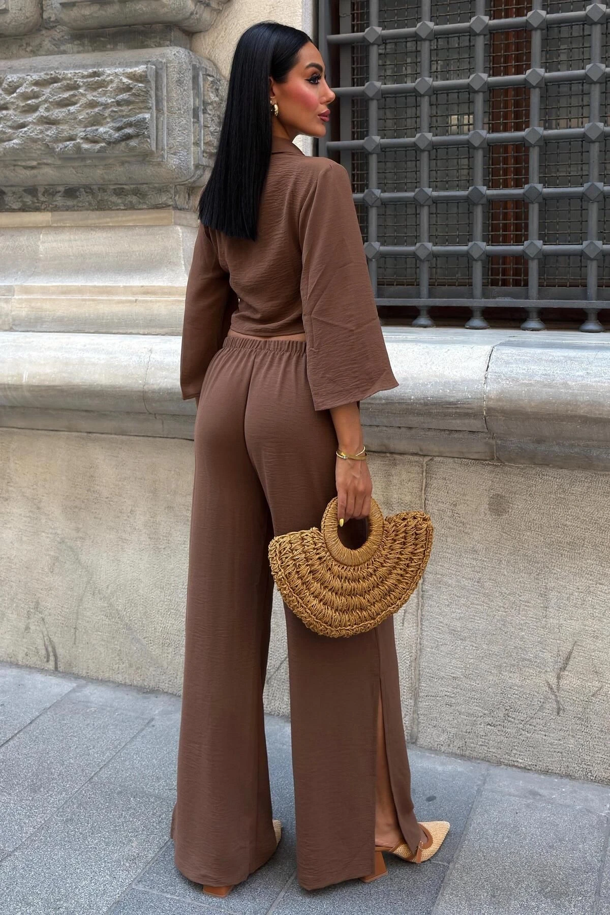 Kadın Kahverengi Ayrobin Uzun Bağlamalı Gömlek Yırtmaçlı Takım