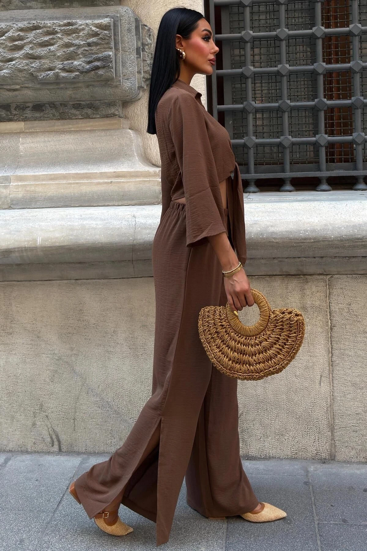 Kadın Kahverengi Ayrobin Uzun Bağlamalı Gömlek Yırtmaçlı Takım