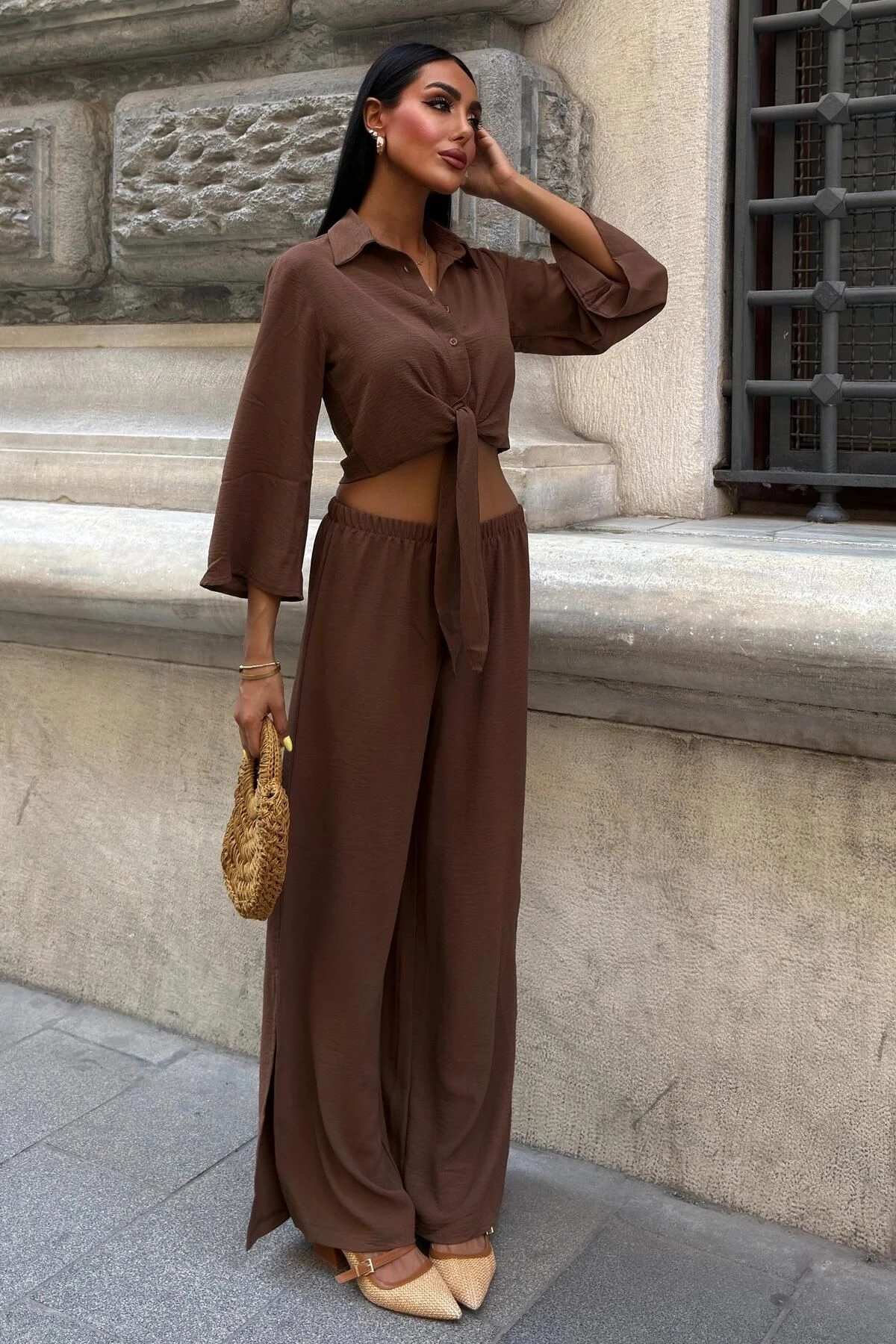 Kadın Kahverengi Ayrobin Uzun Bağlamalı Gömlek Yırtmaçlı Takım