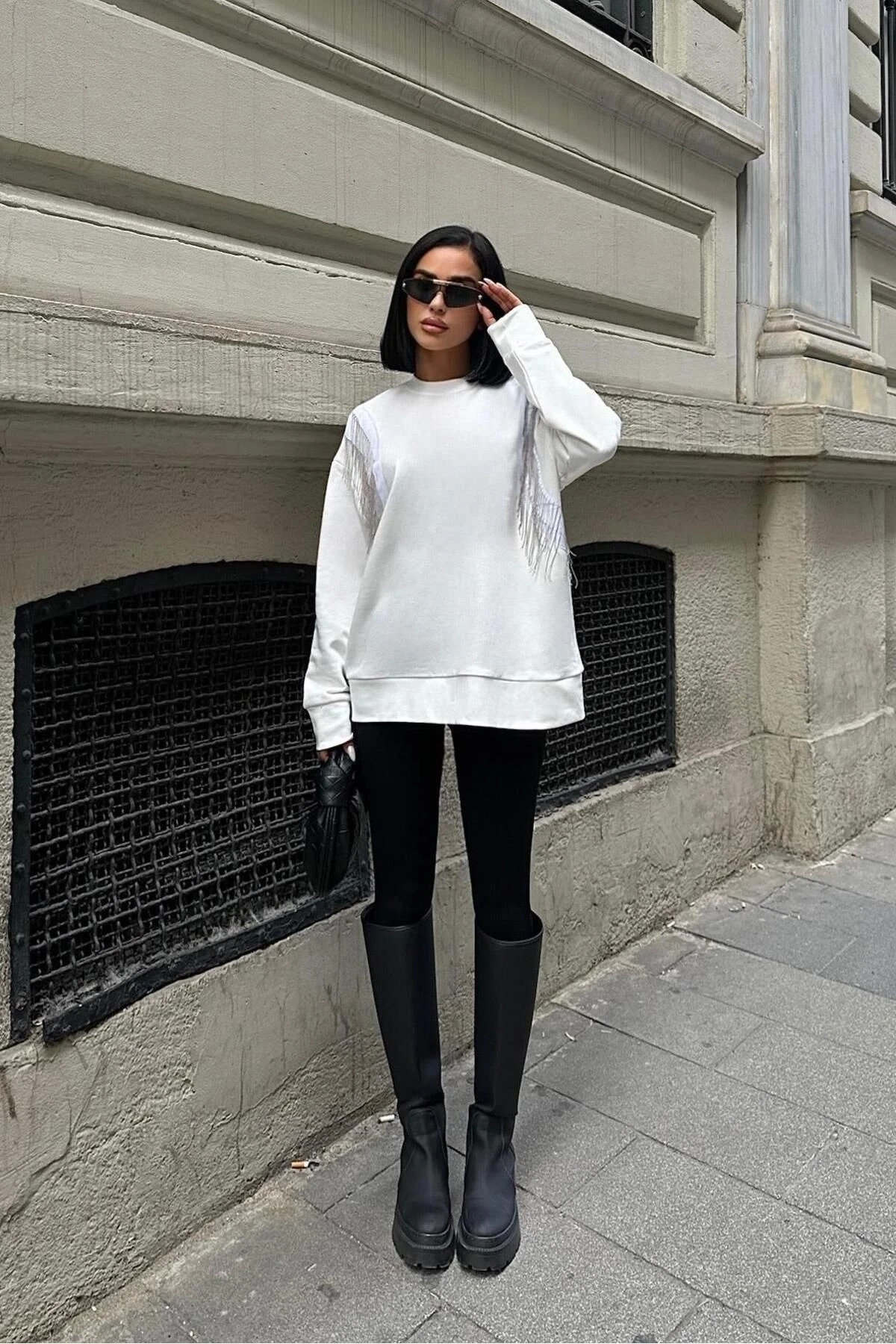 Kadın Kırık Beyaz Oversize Dokuma Uzun Kollu Sweatshirt
