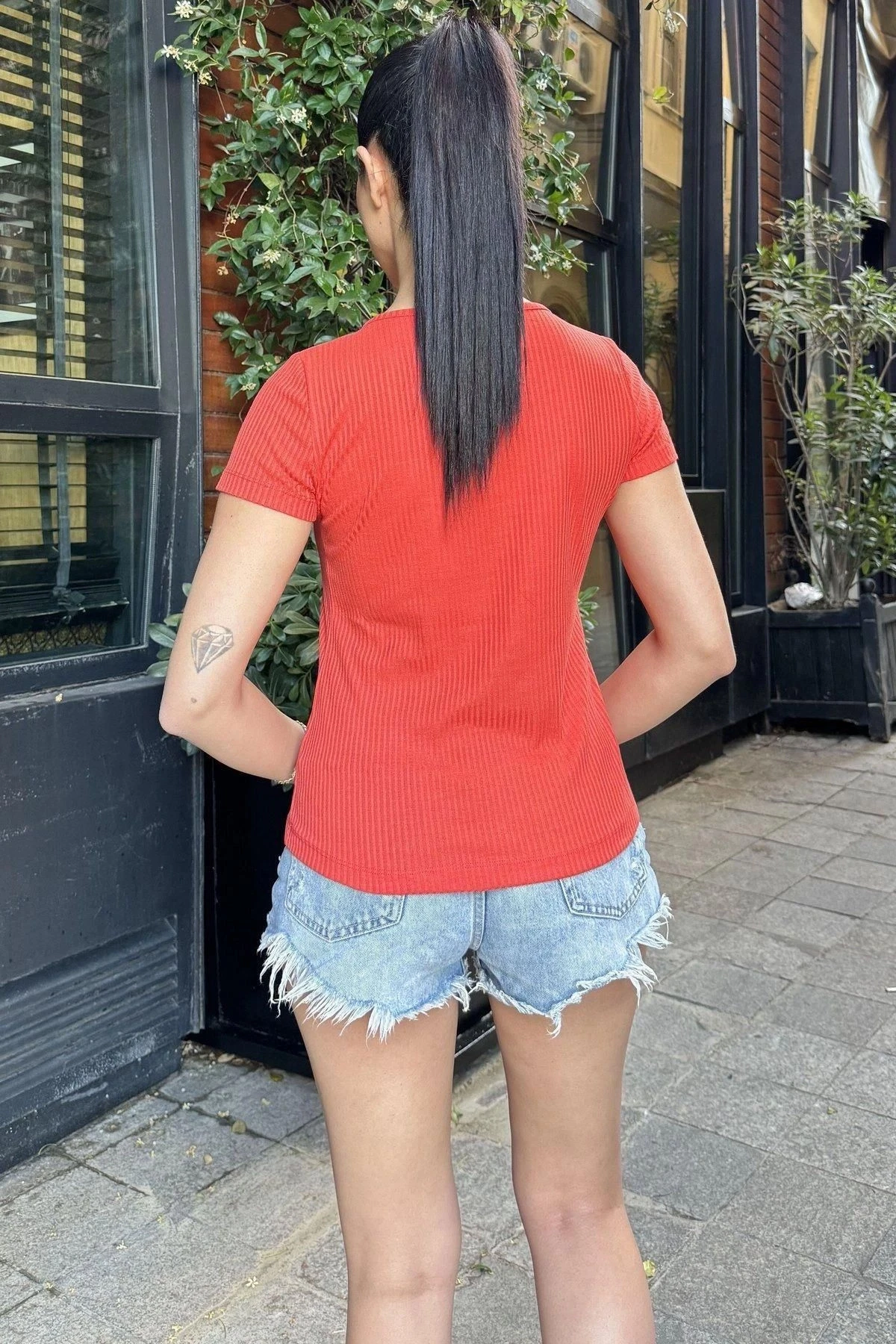 Kadın Kırmızı Kısa Kol, Fermuar Yaka Detaylı, Fitilli Terletmez Kumaş, Rahat Bluz, Tshirt