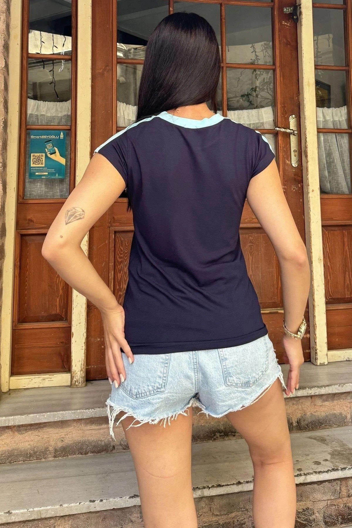 Kadın Laci Omuz Ve Yaka Detaylı, Renk Bloklu Garnili Kısa Kol T-Shirt Bluz