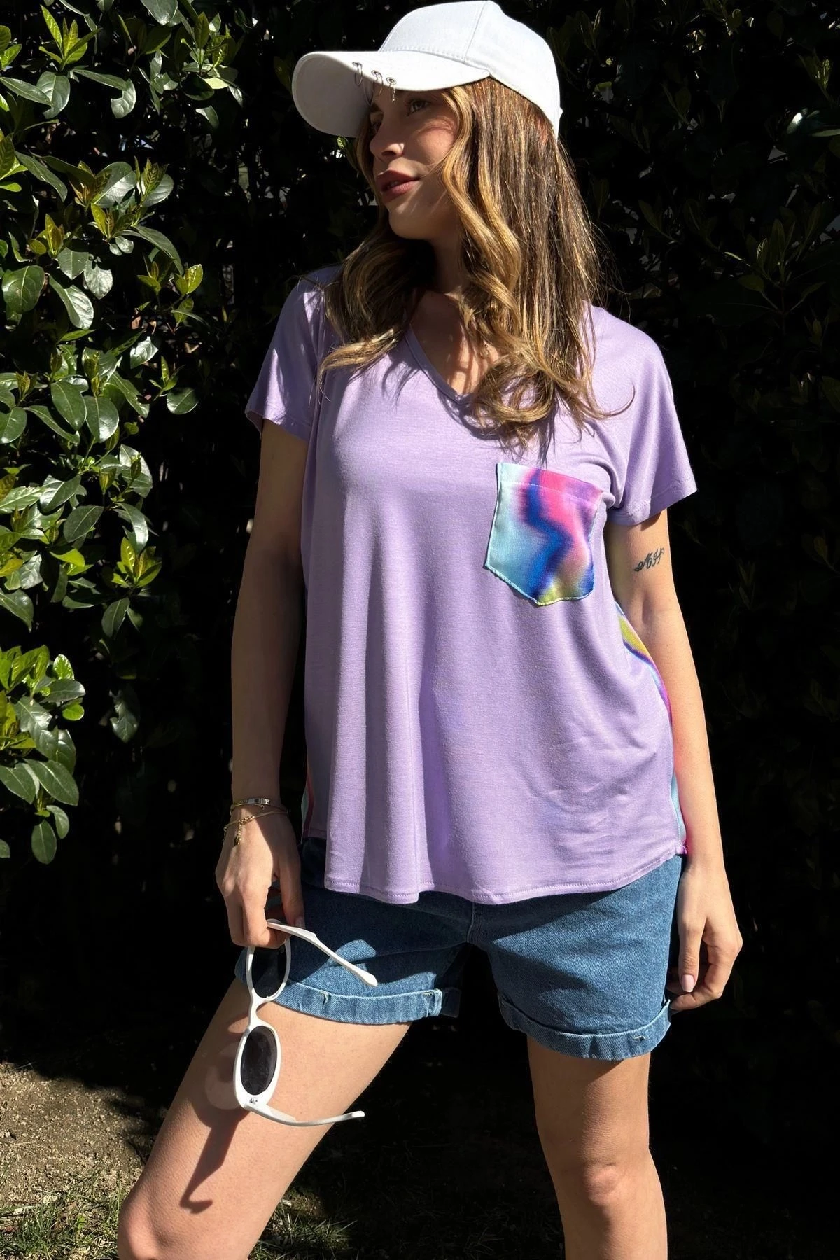 Kadın Lila V Yaka, Cep Detaylı, Salaş Kesim, Kısa Kol, Basic Bluz