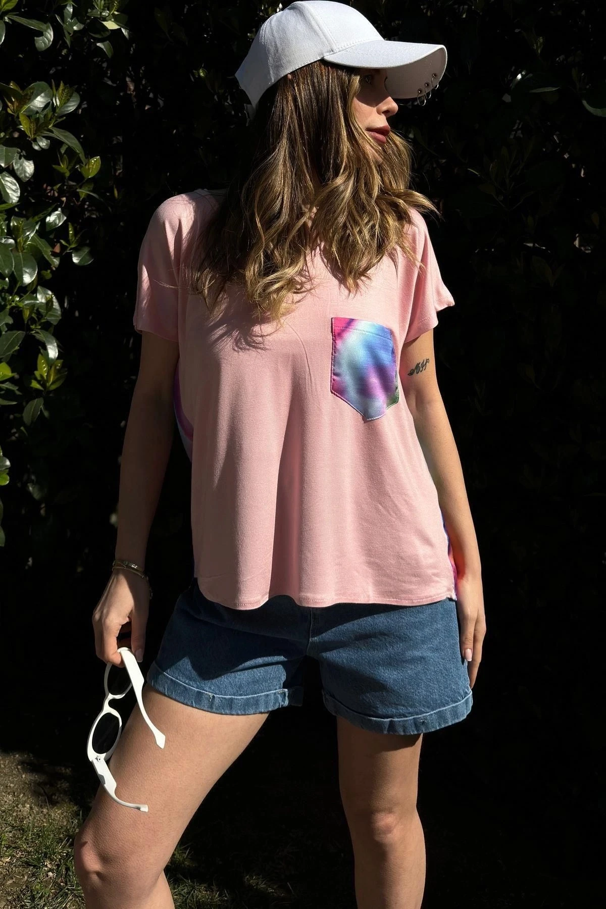 Kadın Pembe V Yaka, Cep Detaylı, Salaş Kesim, Kısa Kol, Basic Bluz