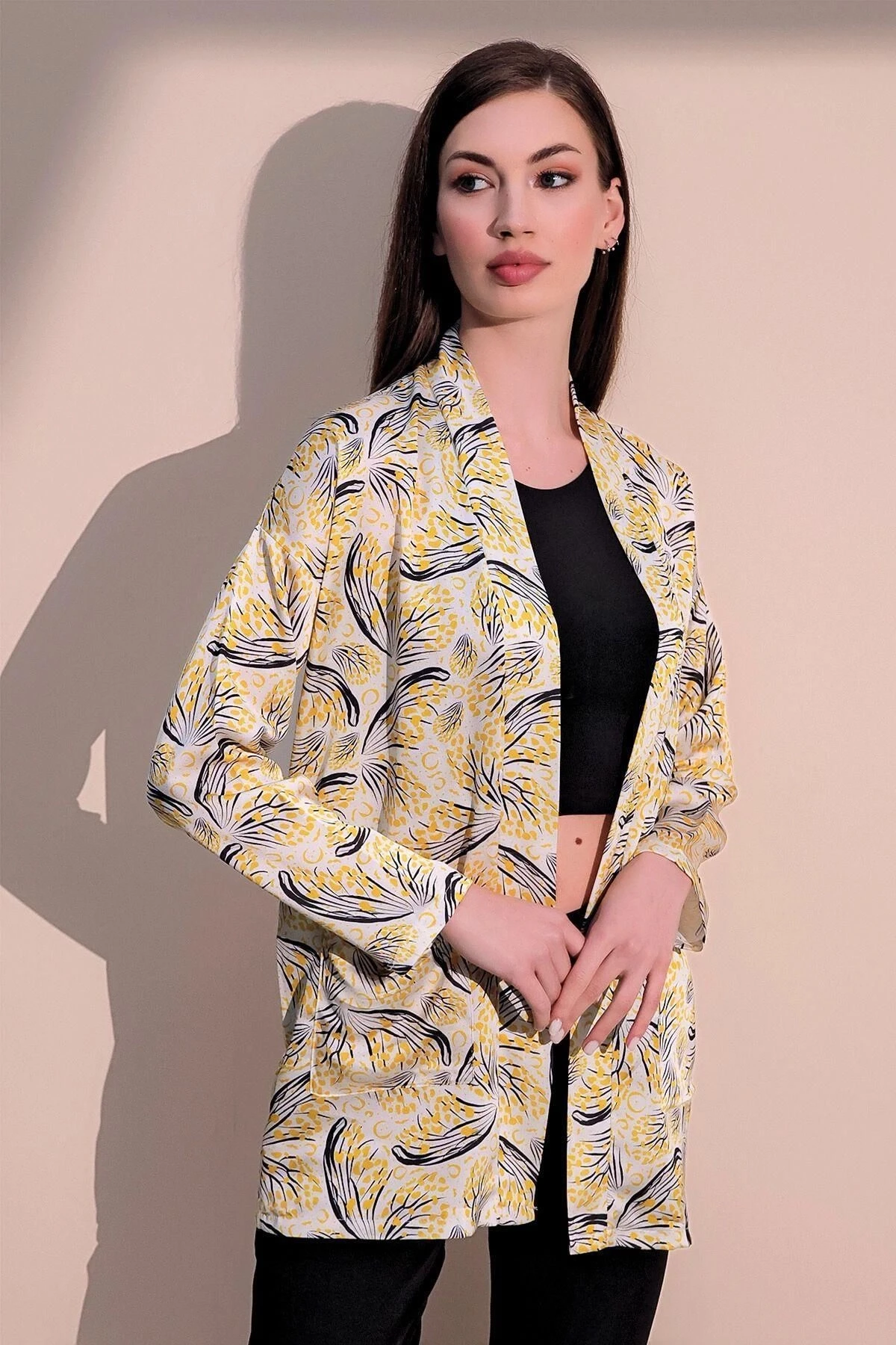 Kadın Sarı Safari Desen Yeni Moda Saten Çift Cepli Salaş Kimono Ceket - Tesettüre Uygun