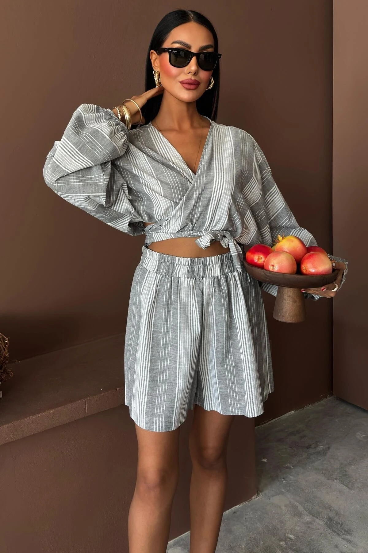 Kadın Siyah Çizgili Dokuma V Yaka Uzun Kollu Takım