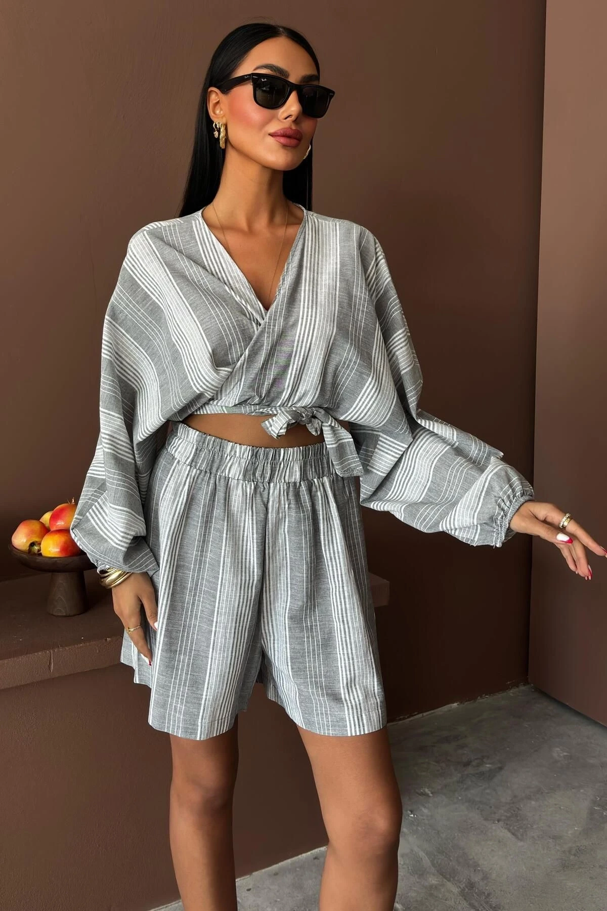 Kadın Siyah Çizgili Dokuma V Yaka Uzun Kollu Takım