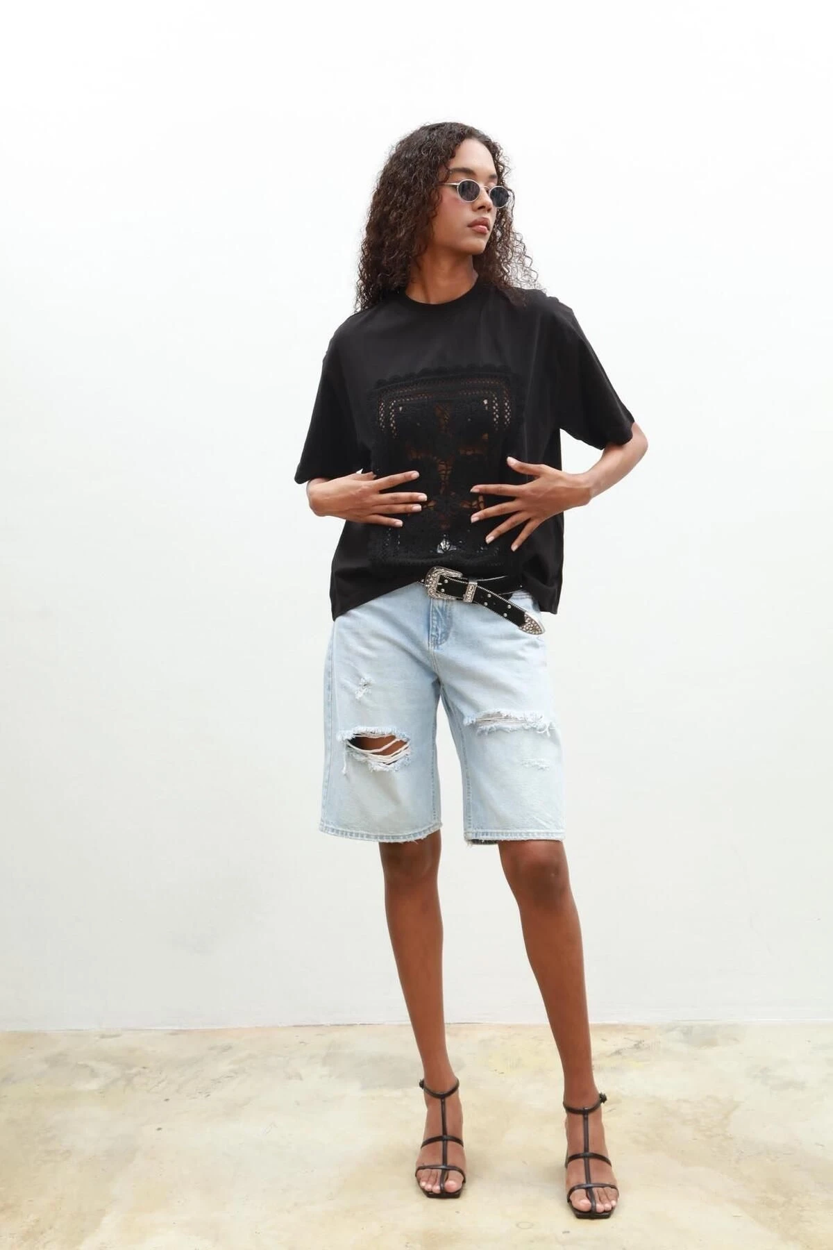 Kadın Siyah Dokuma Oversize Kısa Kollu Tişört