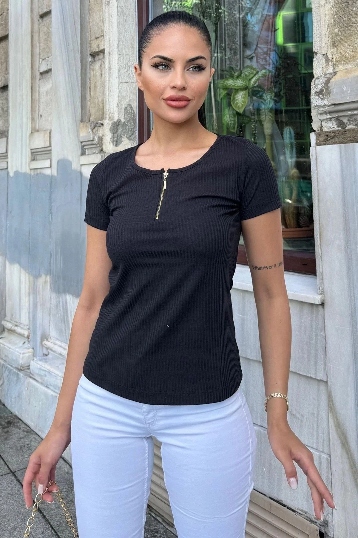 Kadın Siyah Kısa Kol, Fermuar Yaka Detaylı, Fitilli Terletmez Kumaş, Rahat Bluz, Tshirt