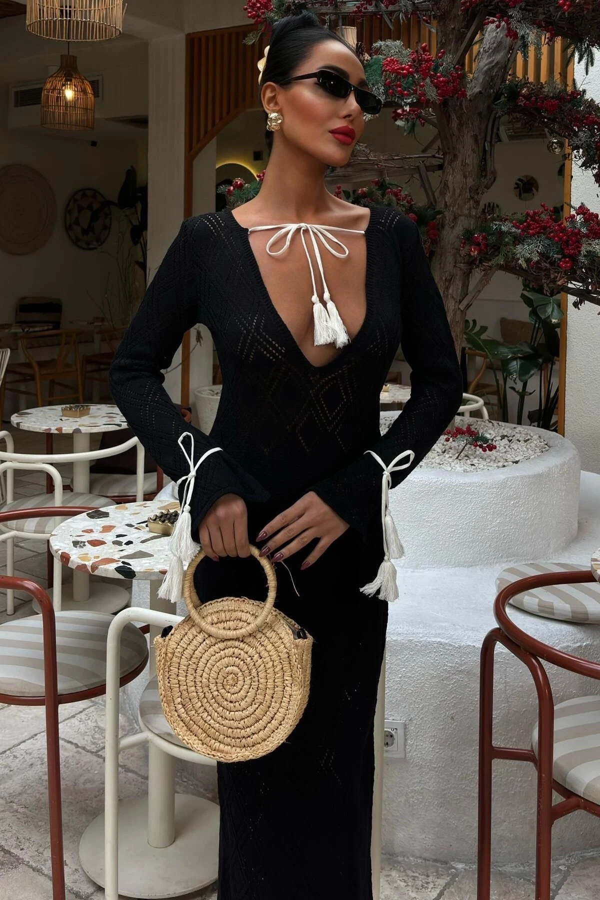 Kadın Siyah V Yaka Ajurlu Maxi Elbise