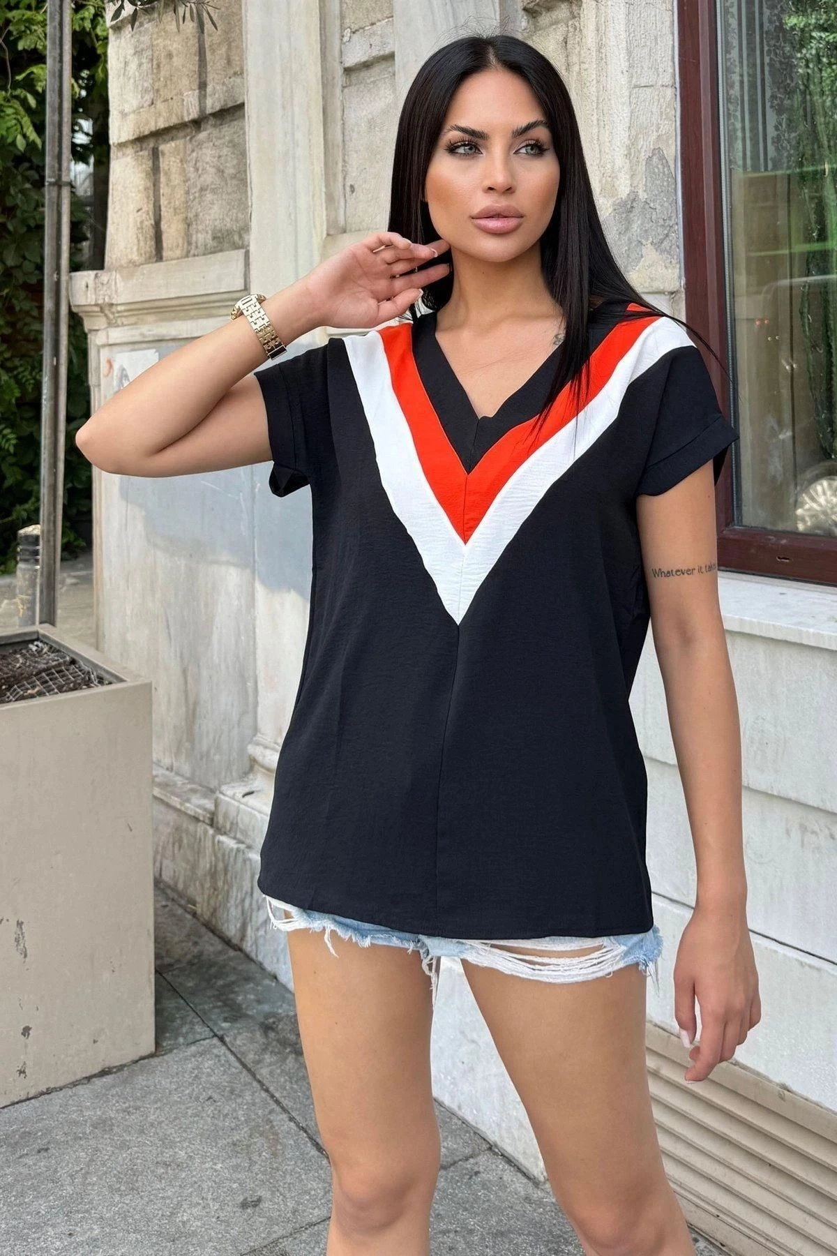 Kadın Siyah V Yaka, Kısa Kol, Color Block Detaylı Salaş Airobin Bluz