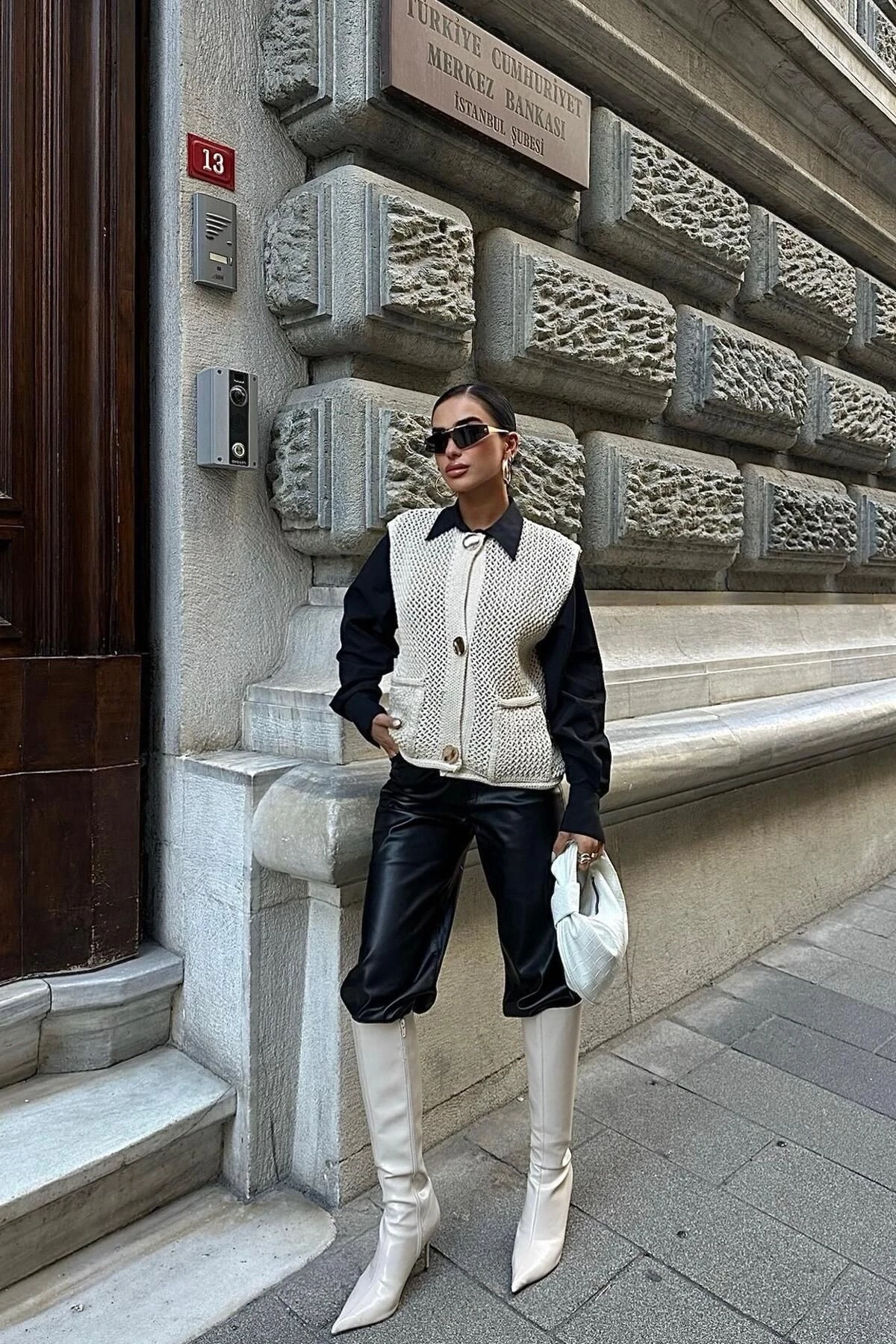 Kadın Taş Akrilik Triko Kolsuz Hırka