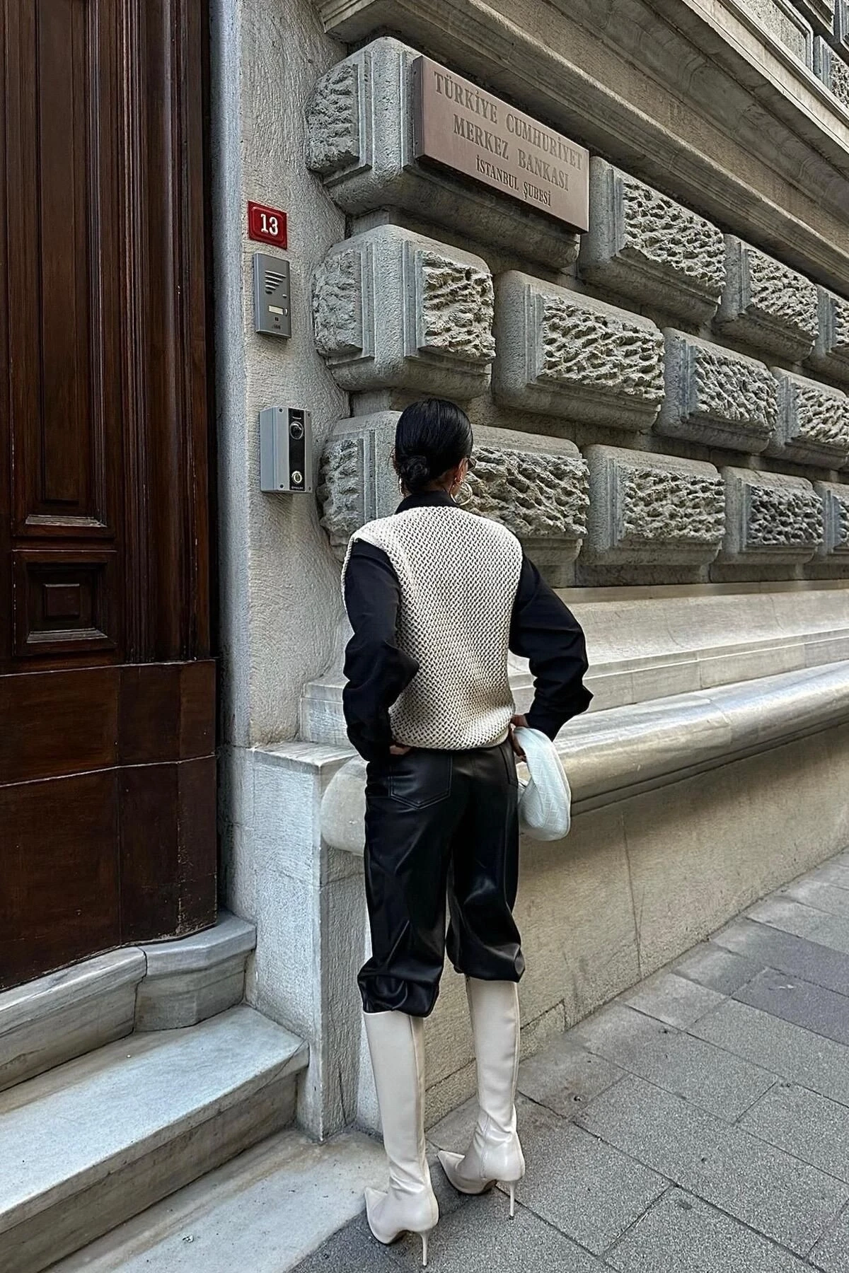 Kadın Taş Akrilik Triko Kolsuz Hırka