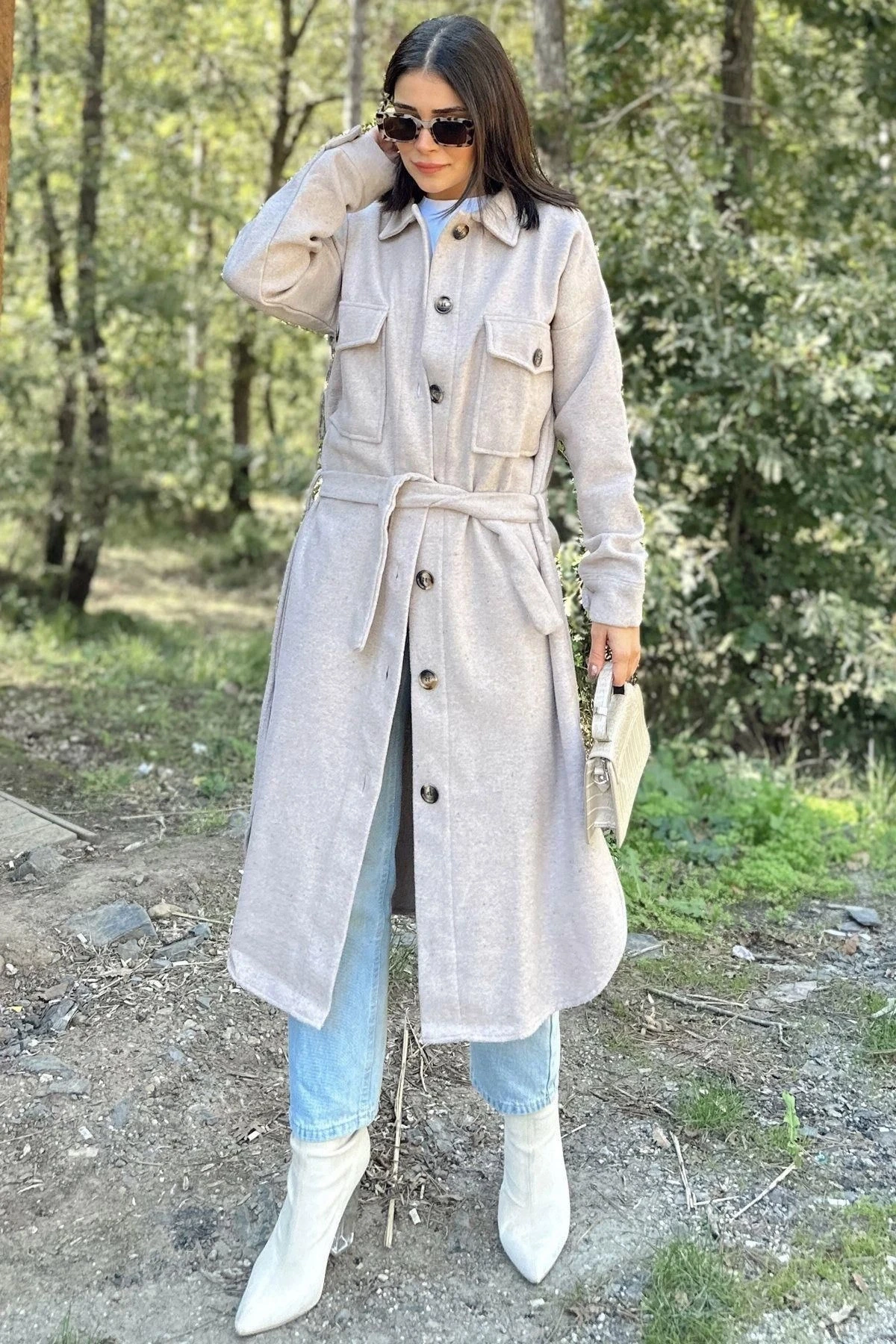 Kadın Taş Rengi Uzun Kol, Çift Cepli, Eteği Oval Kesim, Kemerli, Kaşe Gömlek Kaban