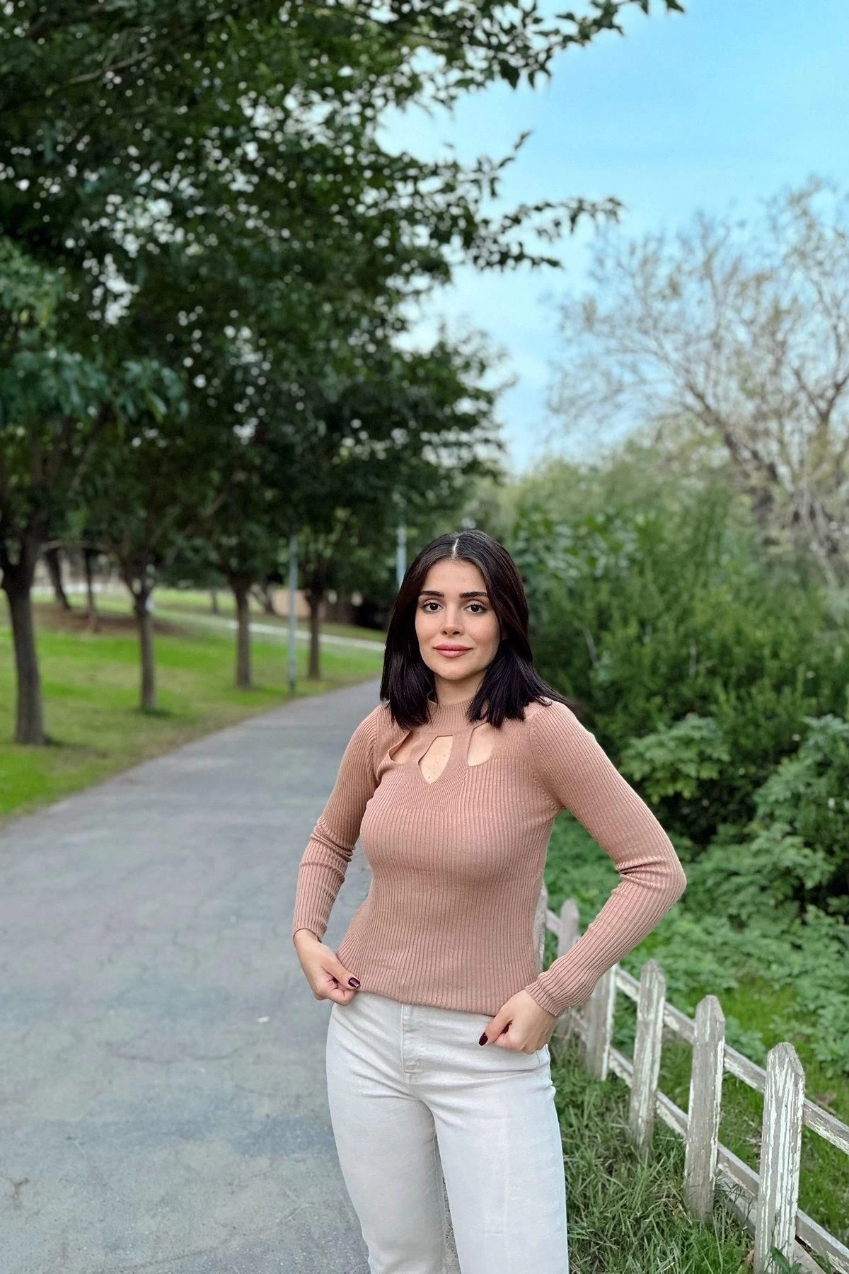 Kadın Vizon Yüksek Yaka, Uzun Kol,Vucüda Oturan Kalıp, Esnek Kumaş, Dekolte Detay, Triko Bluz