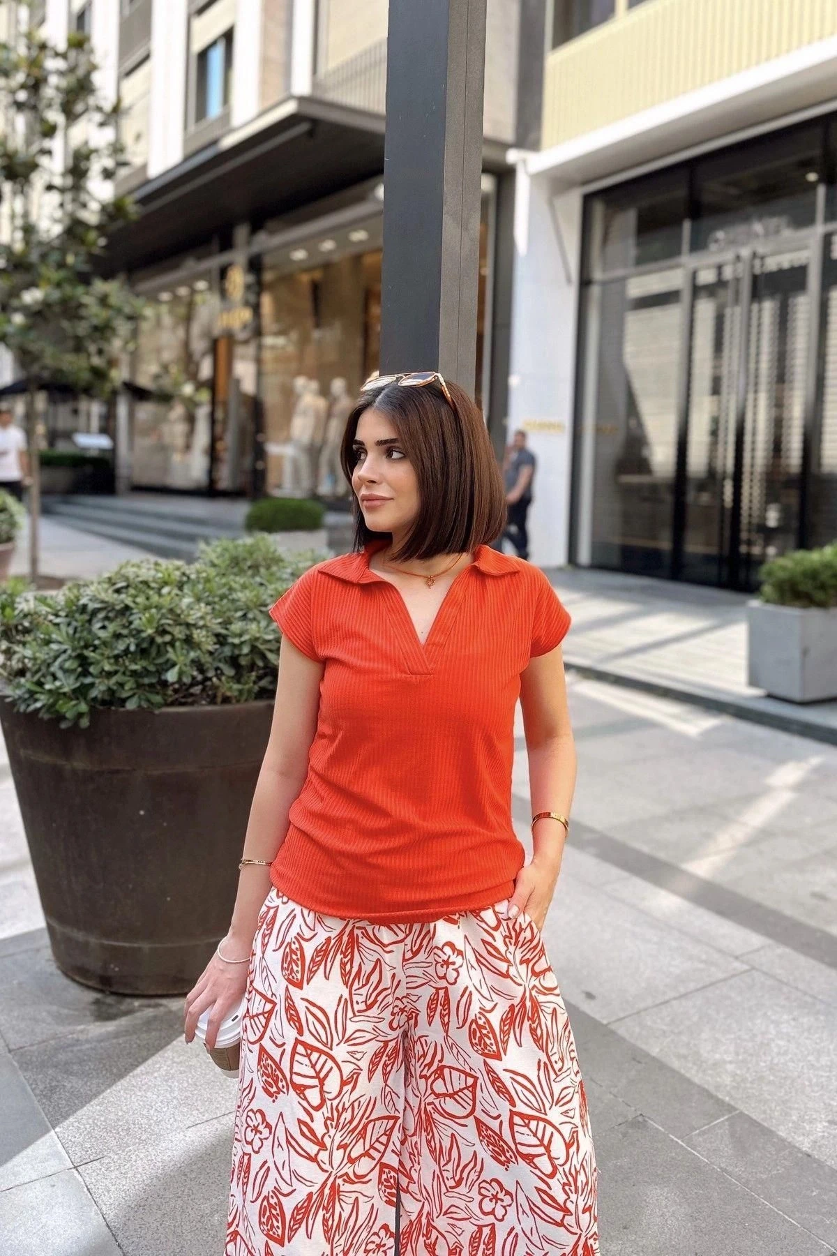 Mercan Polo Yaka, Kısa Kol, Fitilli Kaşkorşe Kumaş, Basic Kesim, Spor Ve Günlük Bluz & T-Shirt