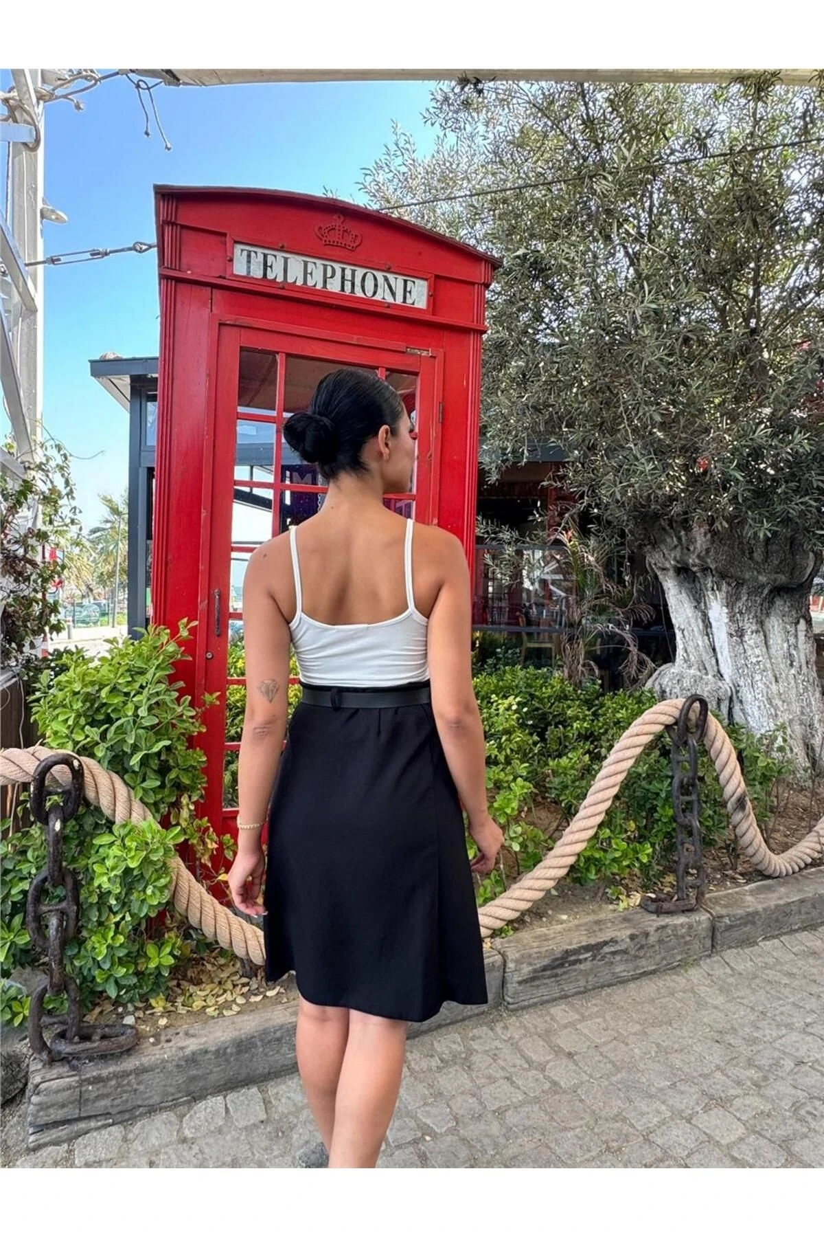 Siyah Kemerli Pileli Etek