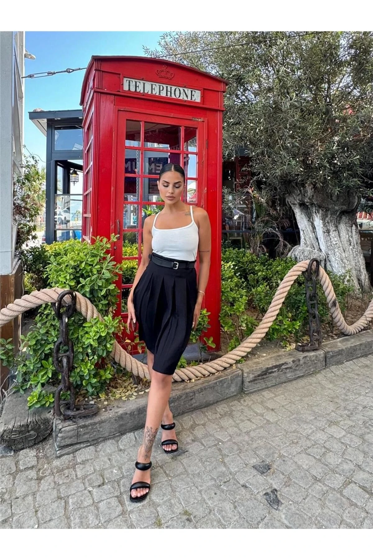 Siyah Kemerli Pileli Etek