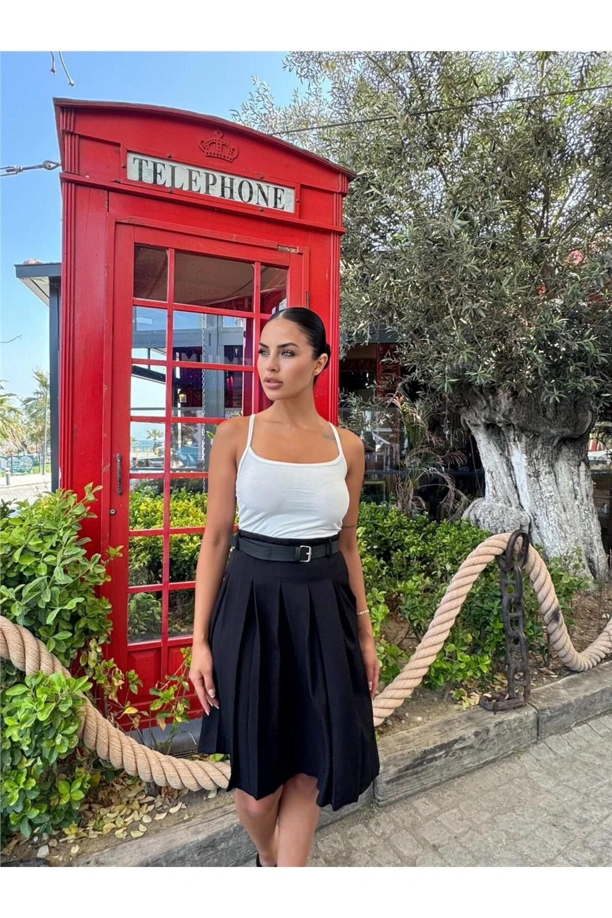 Siyah Kemerli Pileli Etek