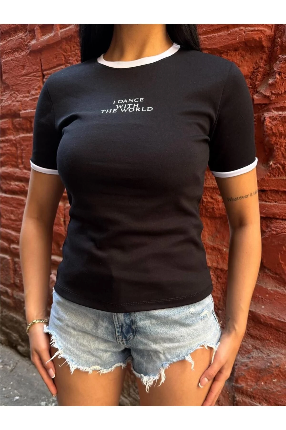 Siyah Pamuklu Dance Desenli Tişört
