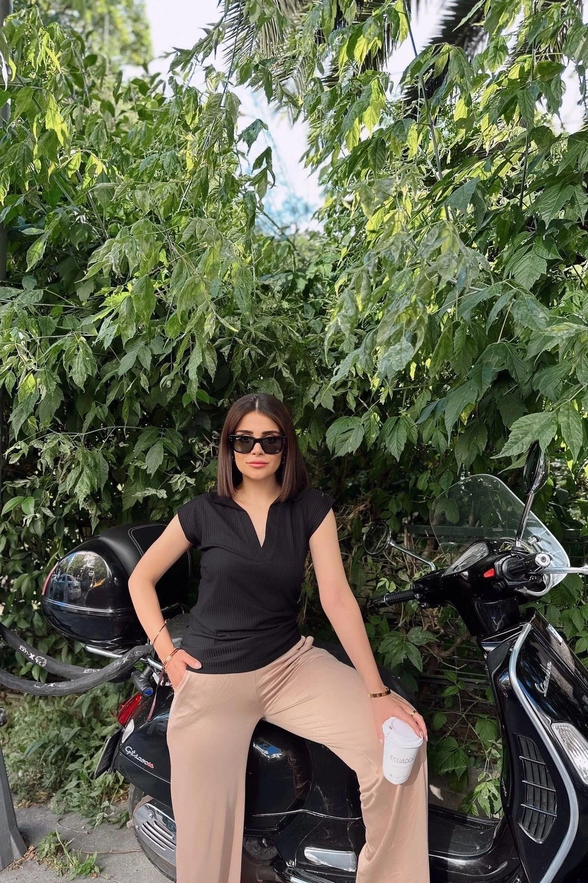 Siyah Polo Yaka, Kısa Kol, Fitilli Kaşkorşe Kumaş, Basic Kalıp/Kesim, Spor Ve Günlük Bluz & T-Shirt