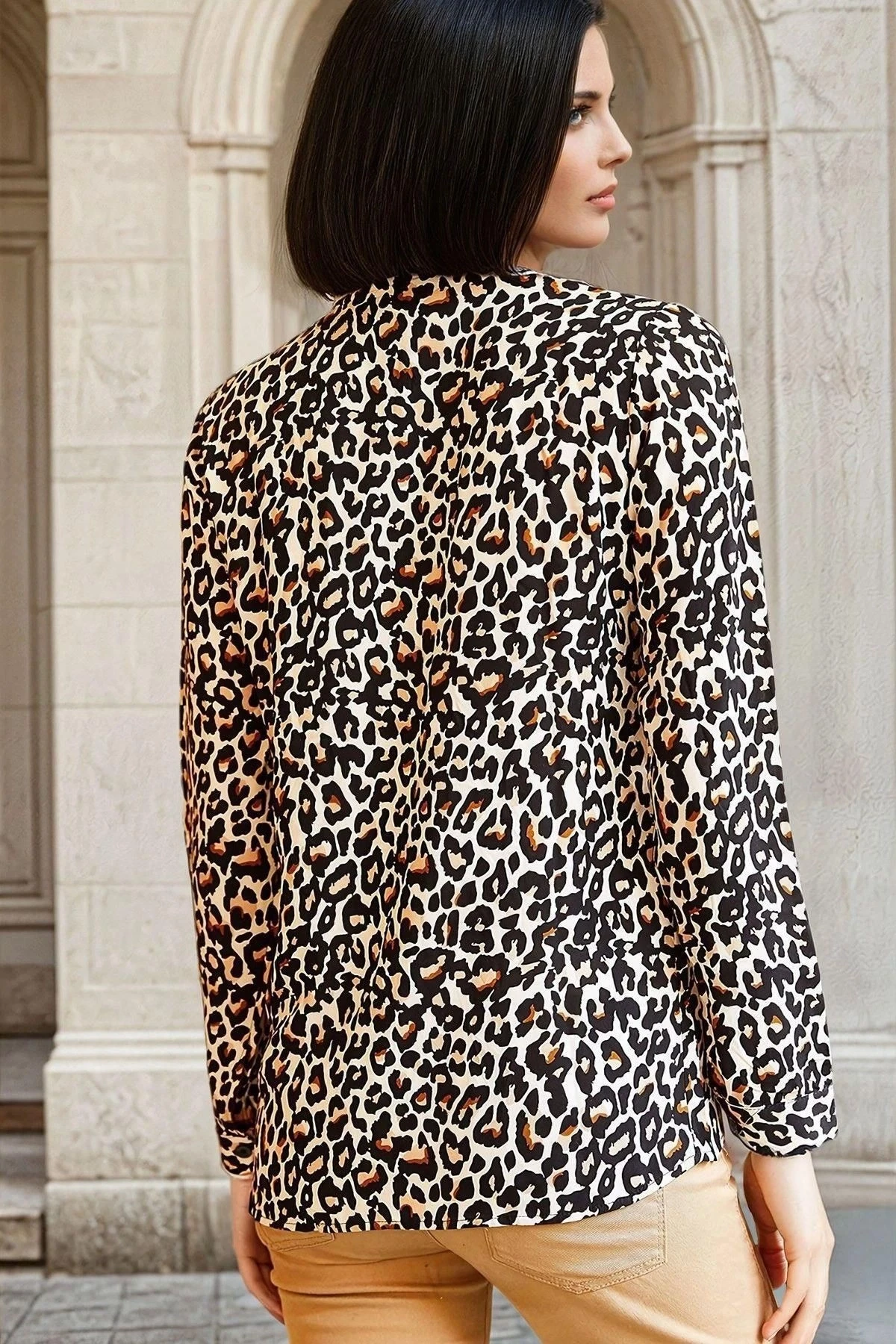 Bej Leopar Desenli, Klasik Kesim Gömlek