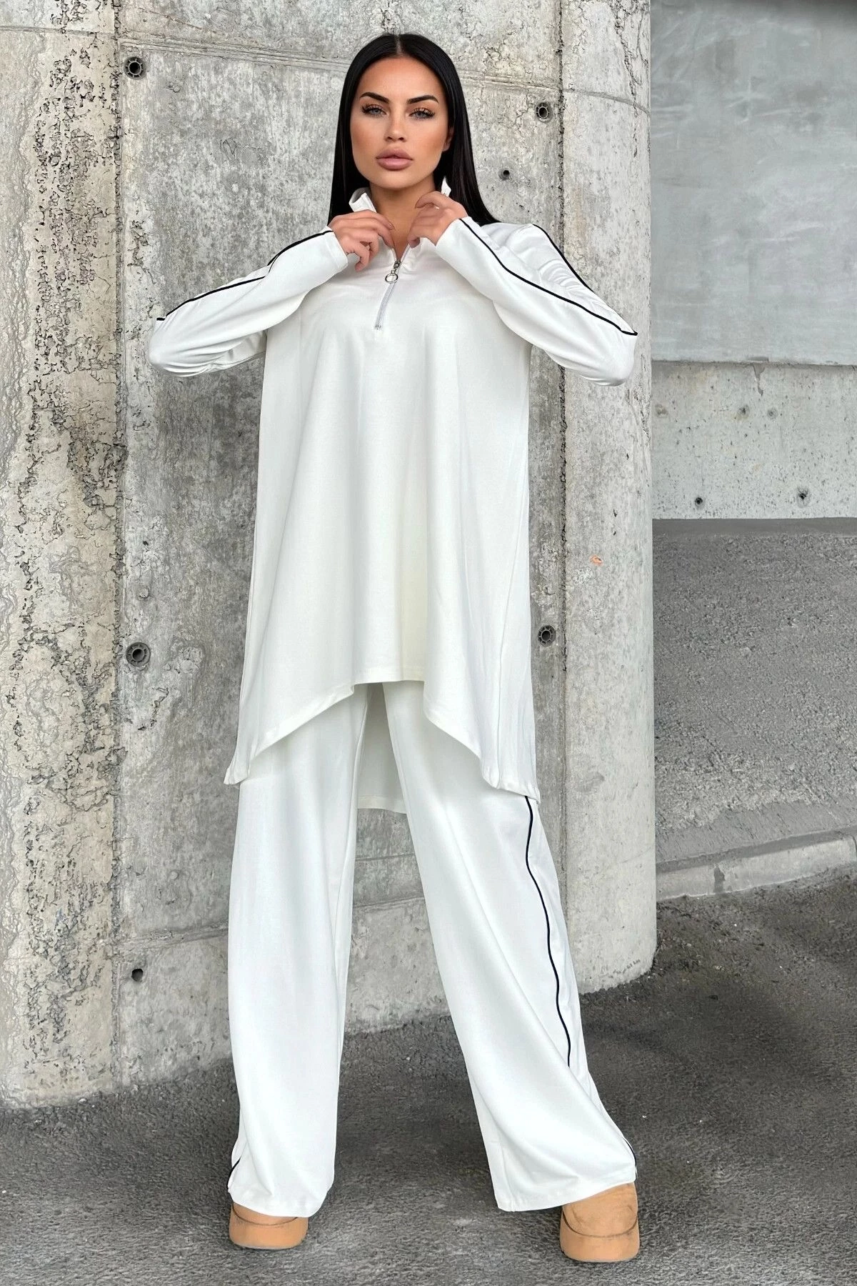 Ekru Asimetrik Kesim, Fermuarlı Bluz & Bol Paça Pantolon - Viskon İki İplik Kumaş Alt & üst Takım