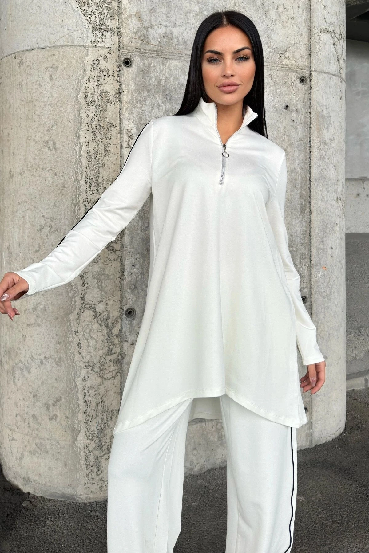 Ekru Asimetrik Kesim, Fermuarlı Bluz & Bol Paça Pantolon - Viskon İki İplik Kumaş Alt & üst Takım