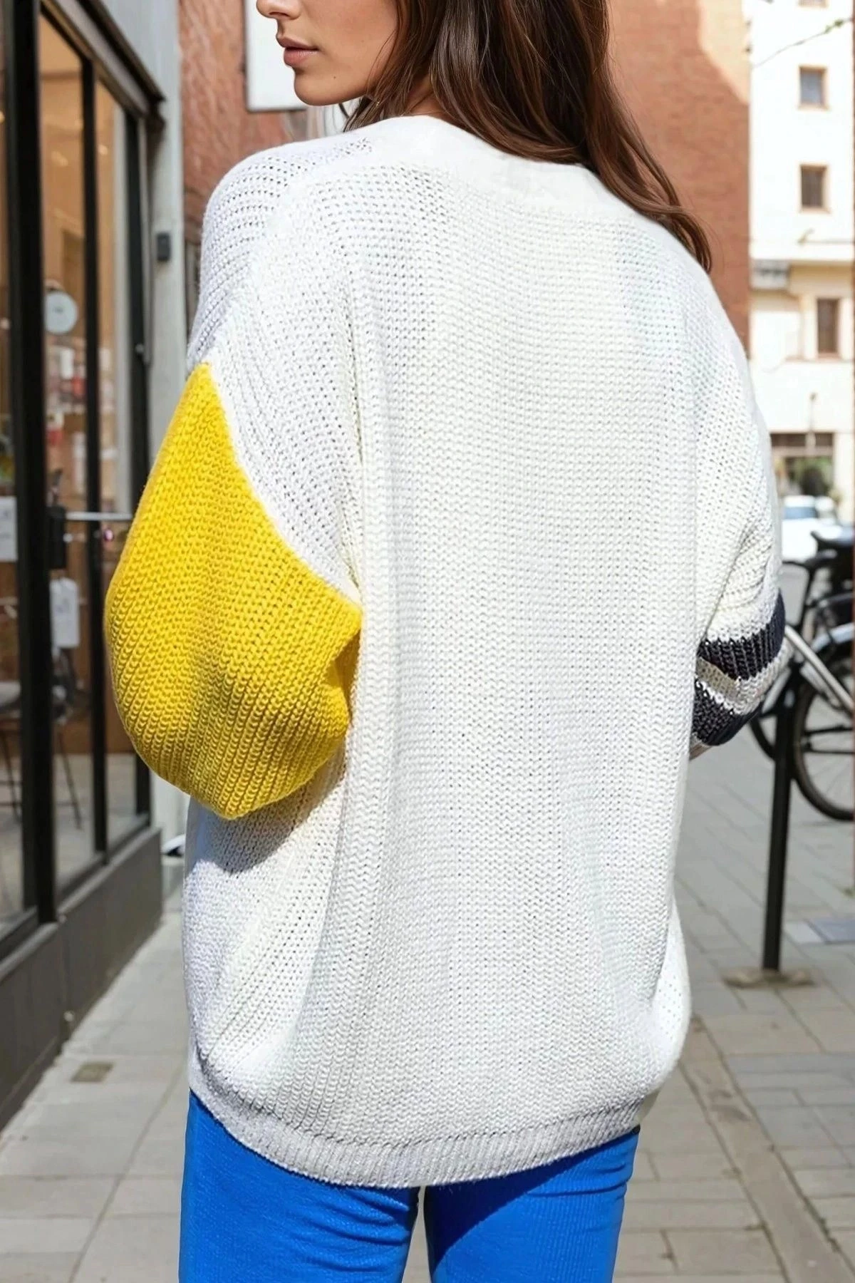 Ekru Düğmeli Renk Bloklu Salaş Triko Hırka