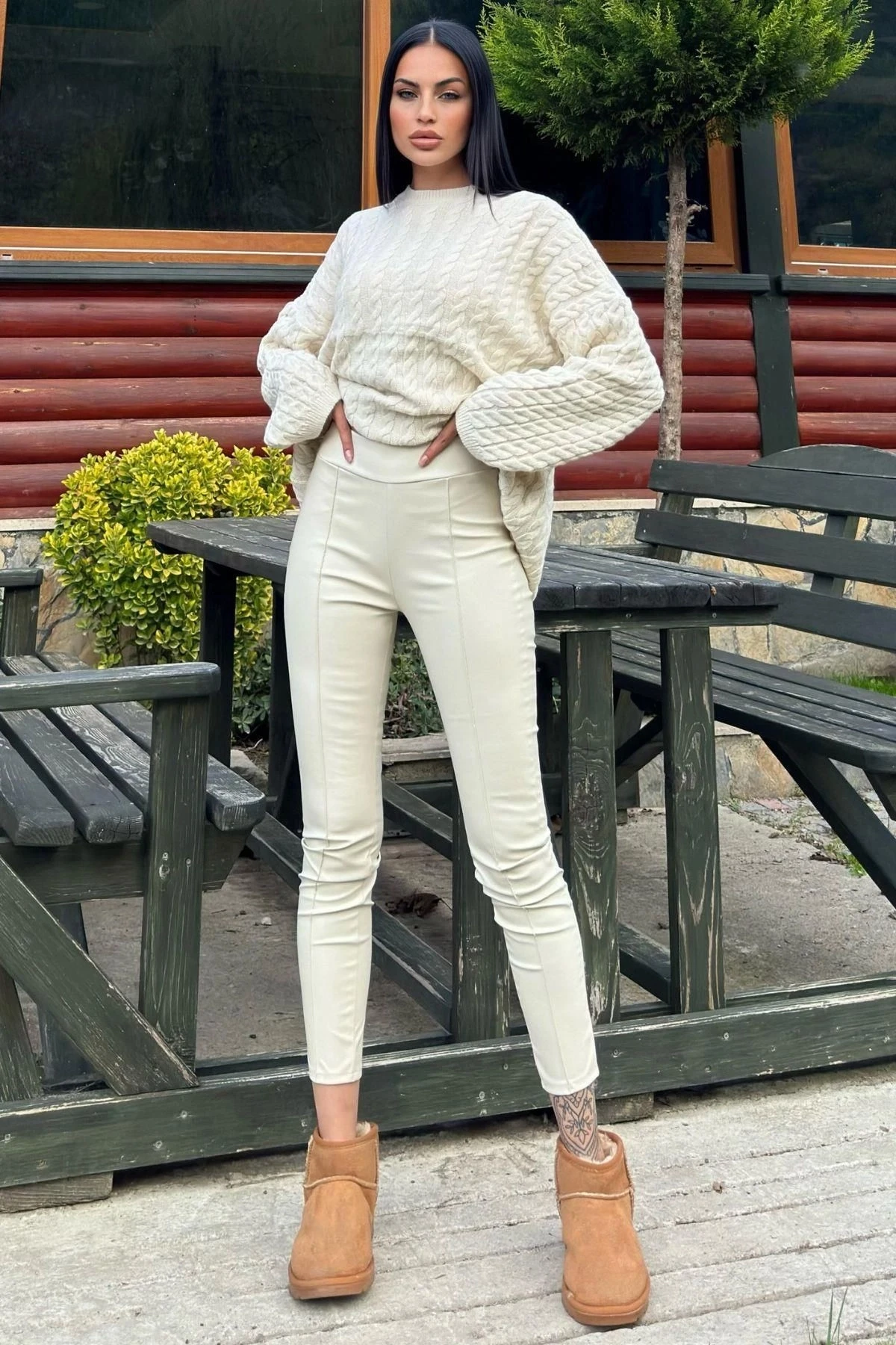 Ekru Yüksek Bel, Arkası Lastikli, Esnek Deri Tayt