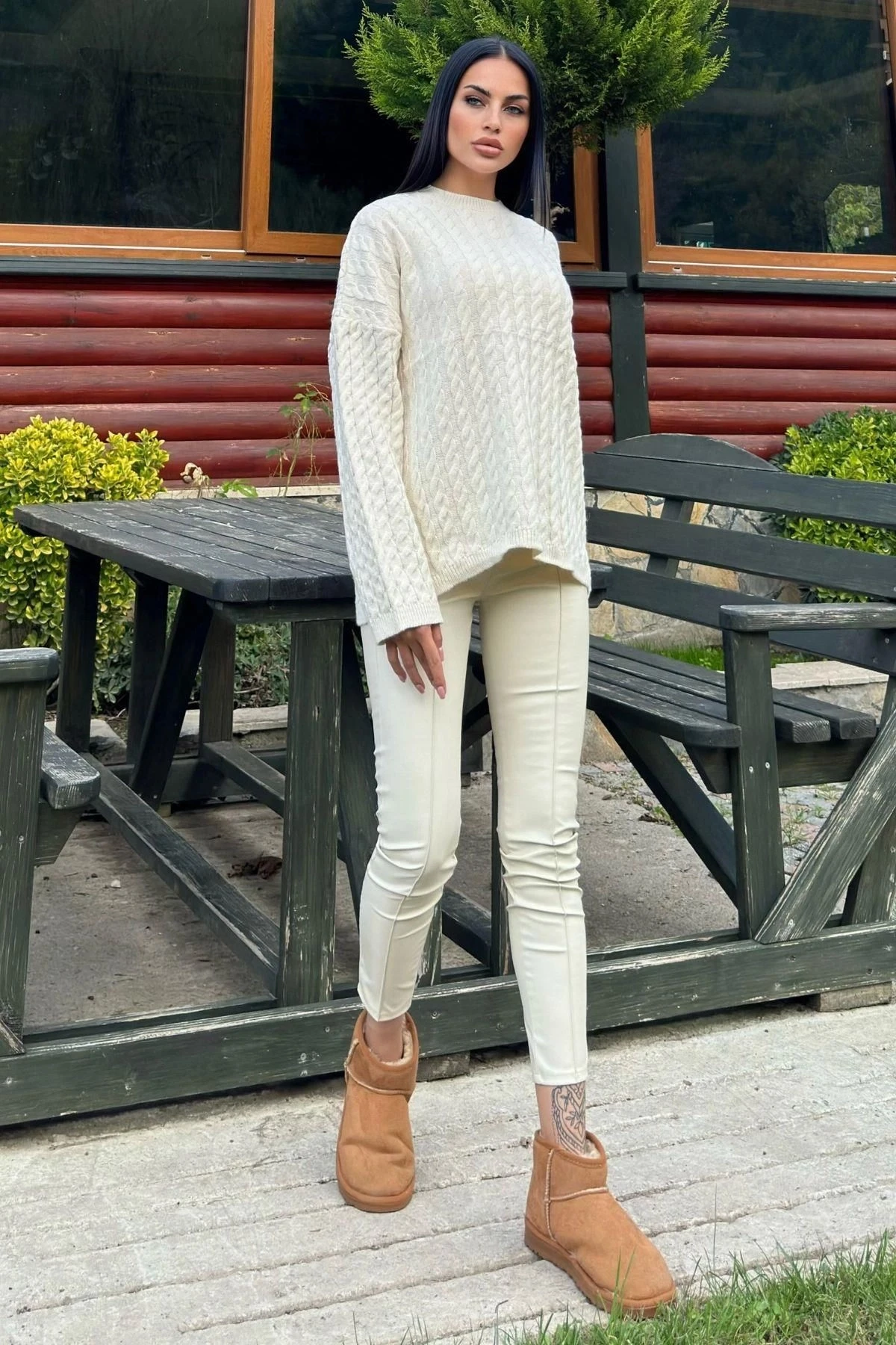 Ekru Yüksek Bel, Arkası Lastikli, Esnek Deri Tayt