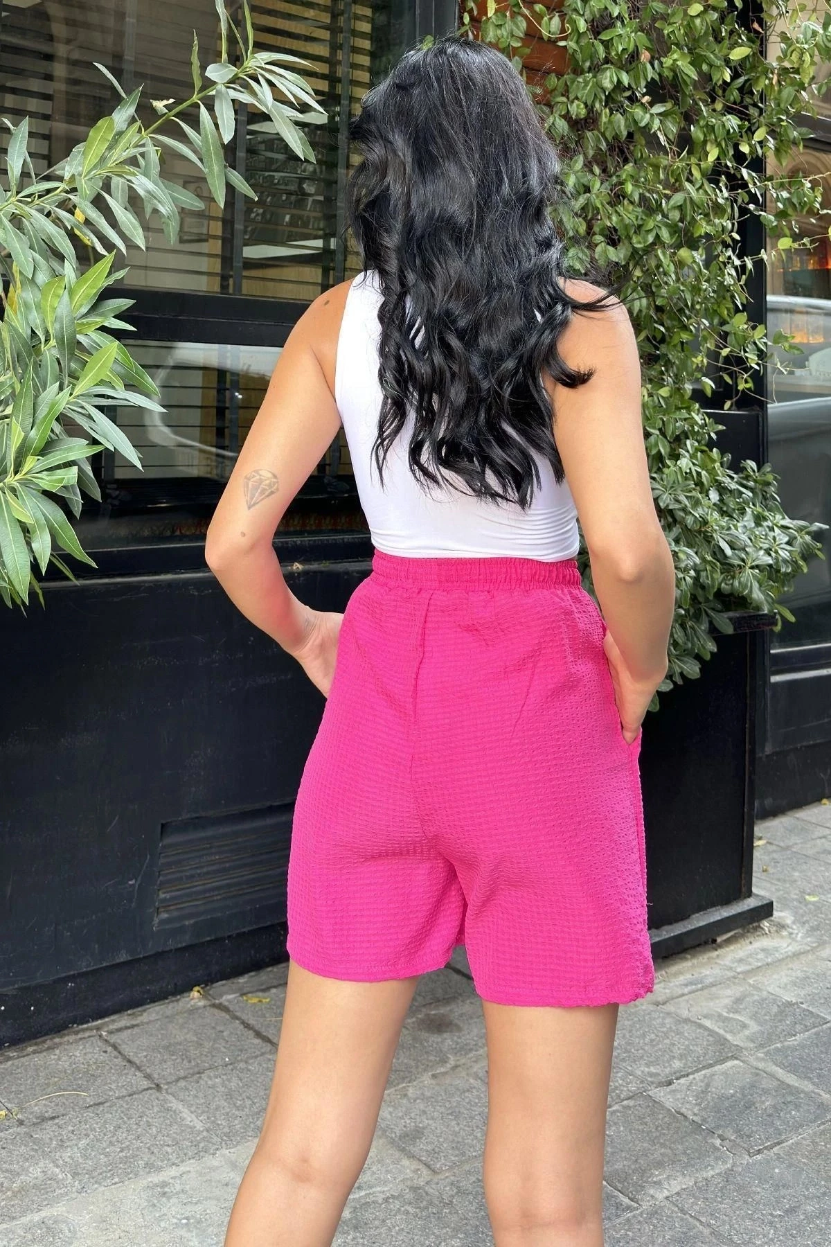 Fuşya Gofre Kumaş Bağlamalı Lastikli Şort