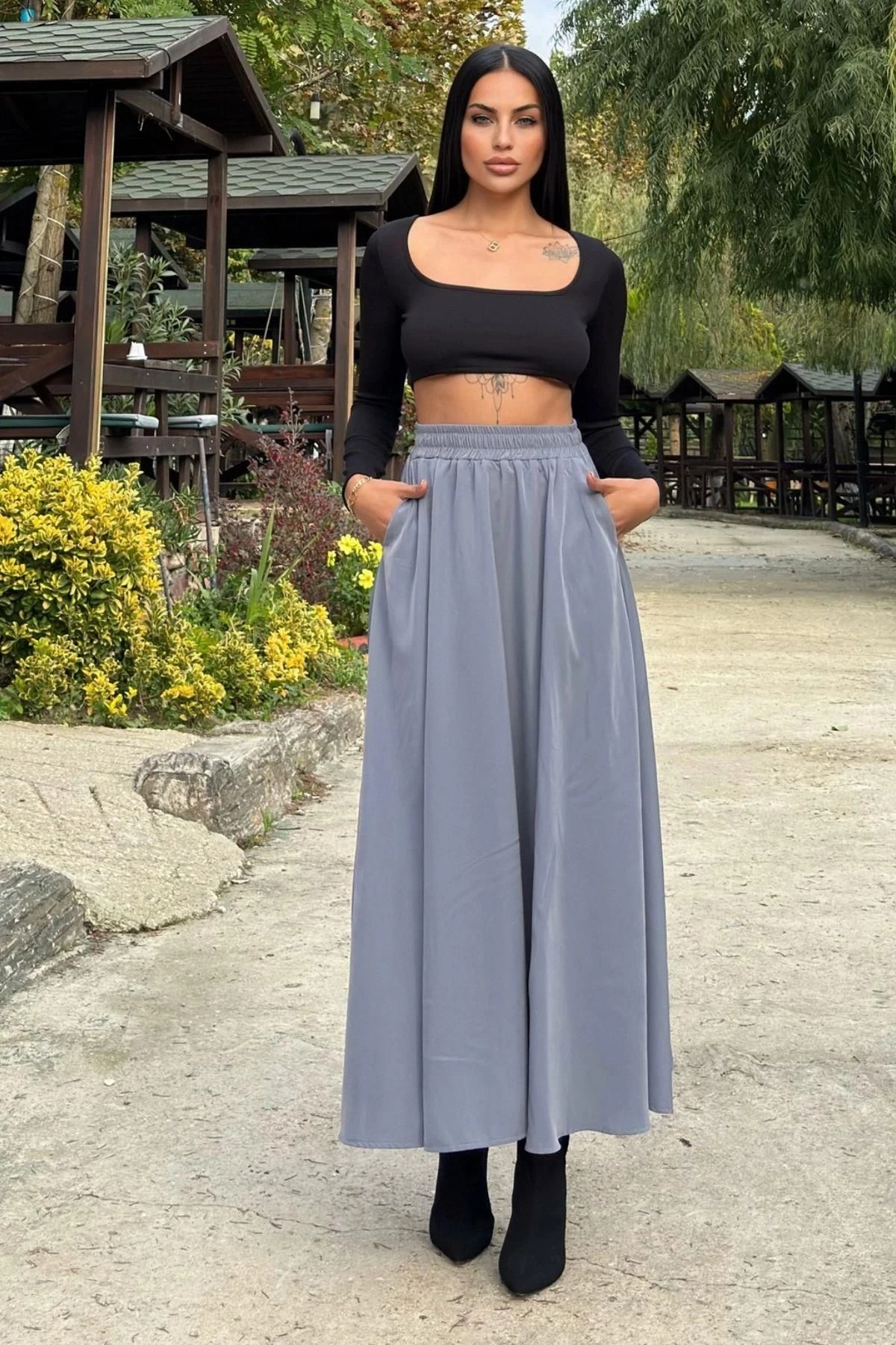 Gri Lastikli Yüksek Bel, A Kesim, Dökümlü Ve Salaş, Uzun Kupra Etek