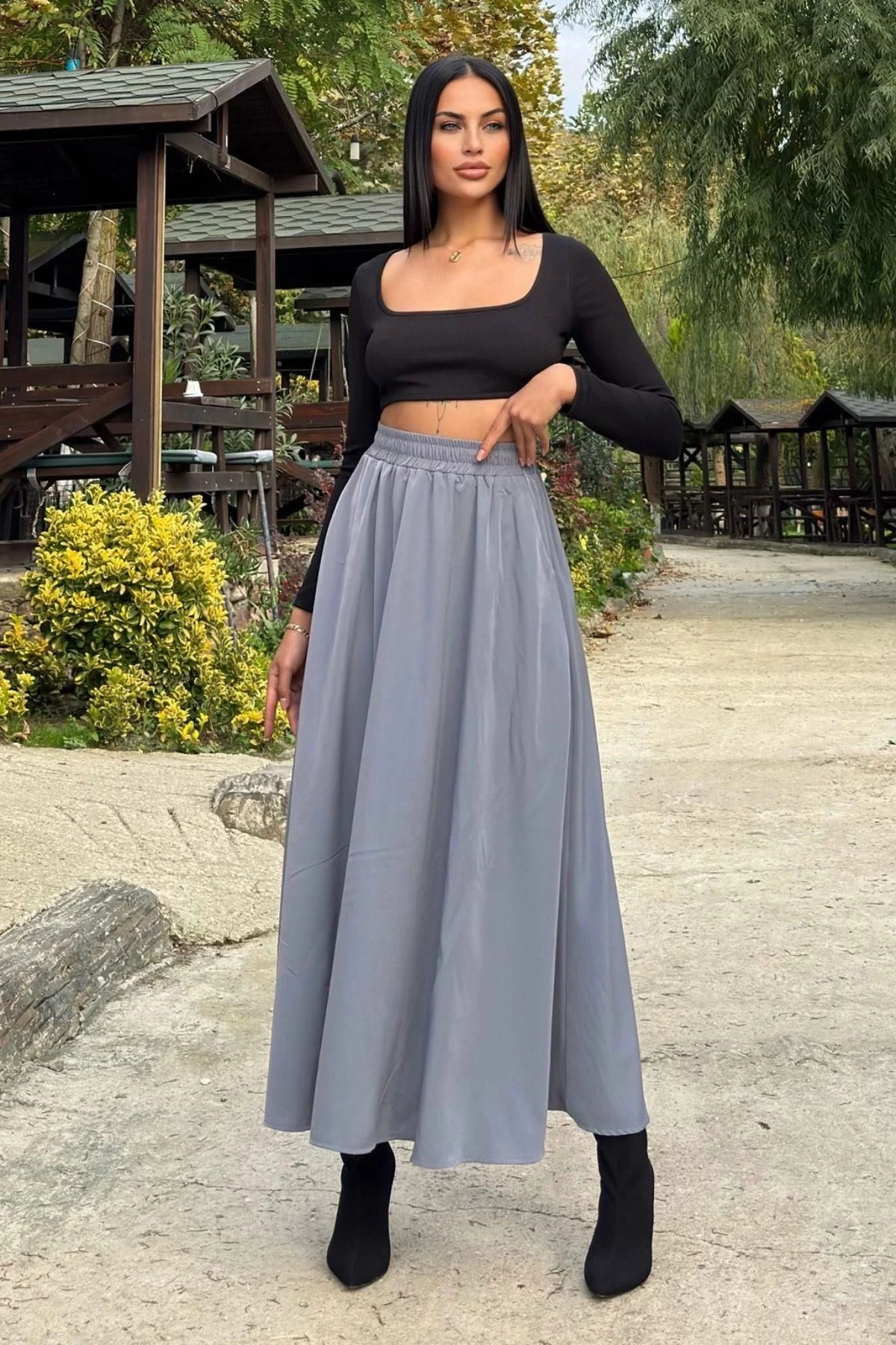 Gri Lastikli Yüksek Bel, A Kesim, Dökümlü Ve Salaş, Uzun Kupra Etek