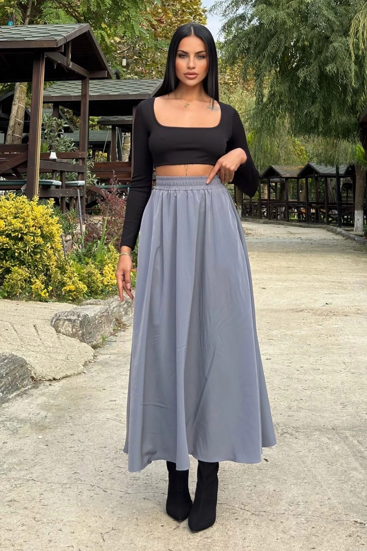 Gri Lastikli Yüksek Bel, A Kesim, Dökümlü Ve Salaş, Uzun Kupra Etek