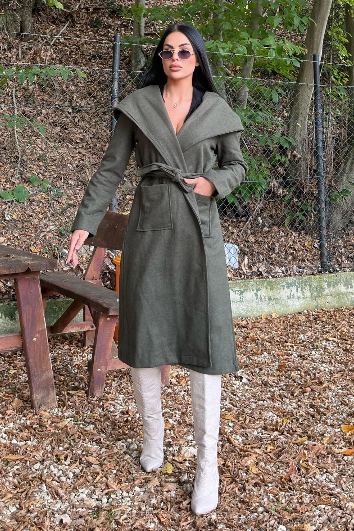 Haki Kruvaze Yaka, Kapüşonlu, Çift Cepli, Beli Kemerli, Uzun Kaşe Kaban (Astarsız)