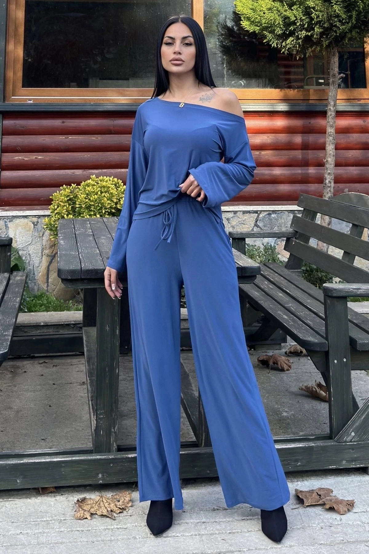 İndigo Bağcık Detaylı Geniş Paça Pantolon & Geniş Yaka Salaş Bluz - Sandy Kumaş Takım