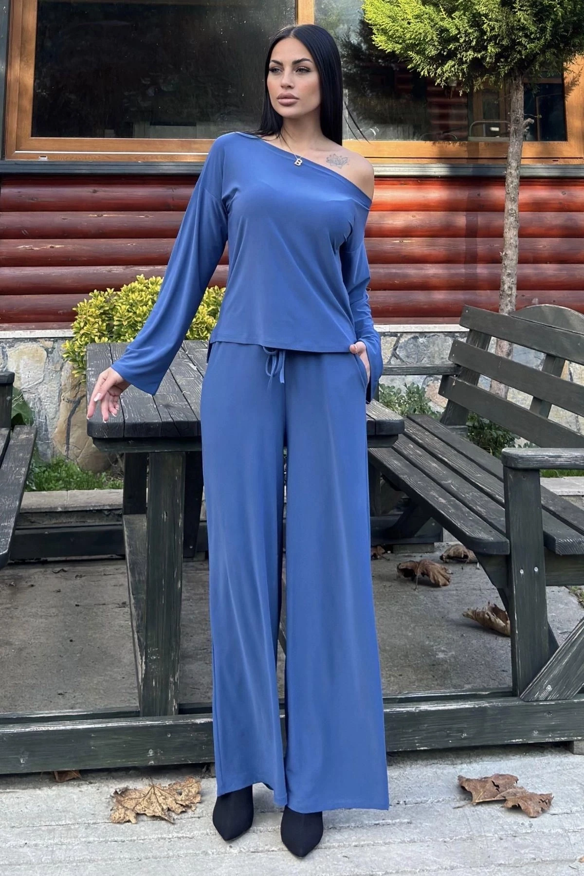 İndigo Bağcık Detaylı Geniş Paça Pantolon & Geniş Yaka Salaş Bluz - Sandy Kumaş Takım